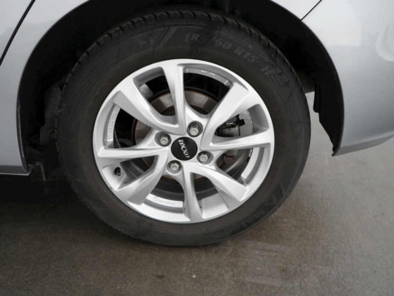 Honda Jazz i-VTEC COMFORT+SITZHEIZUNG+PARKPILOT VO+HI+LED TAG — photo 10