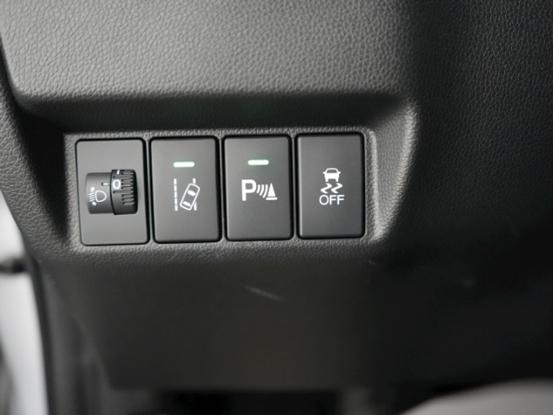 Honda Jazz i-VTEC COMFORT+SITZHEIZUNG+PARKPILOT VO+HI+LED TAG — photo 15