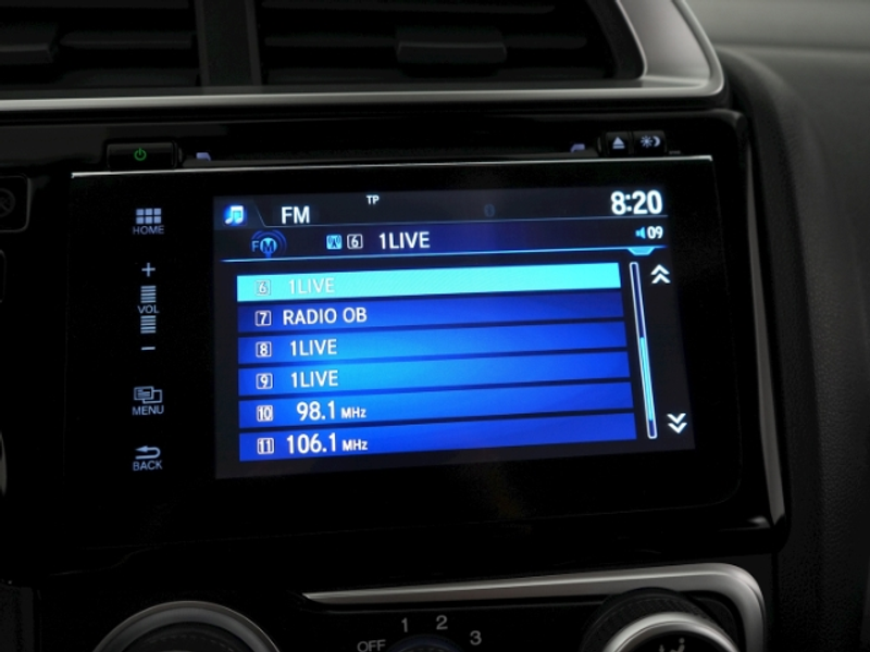 Honda Jazz i-VTEC COMFORT+SITZHEIZUNG+PARKPILOT VO+HI+LED TAG — photo 13