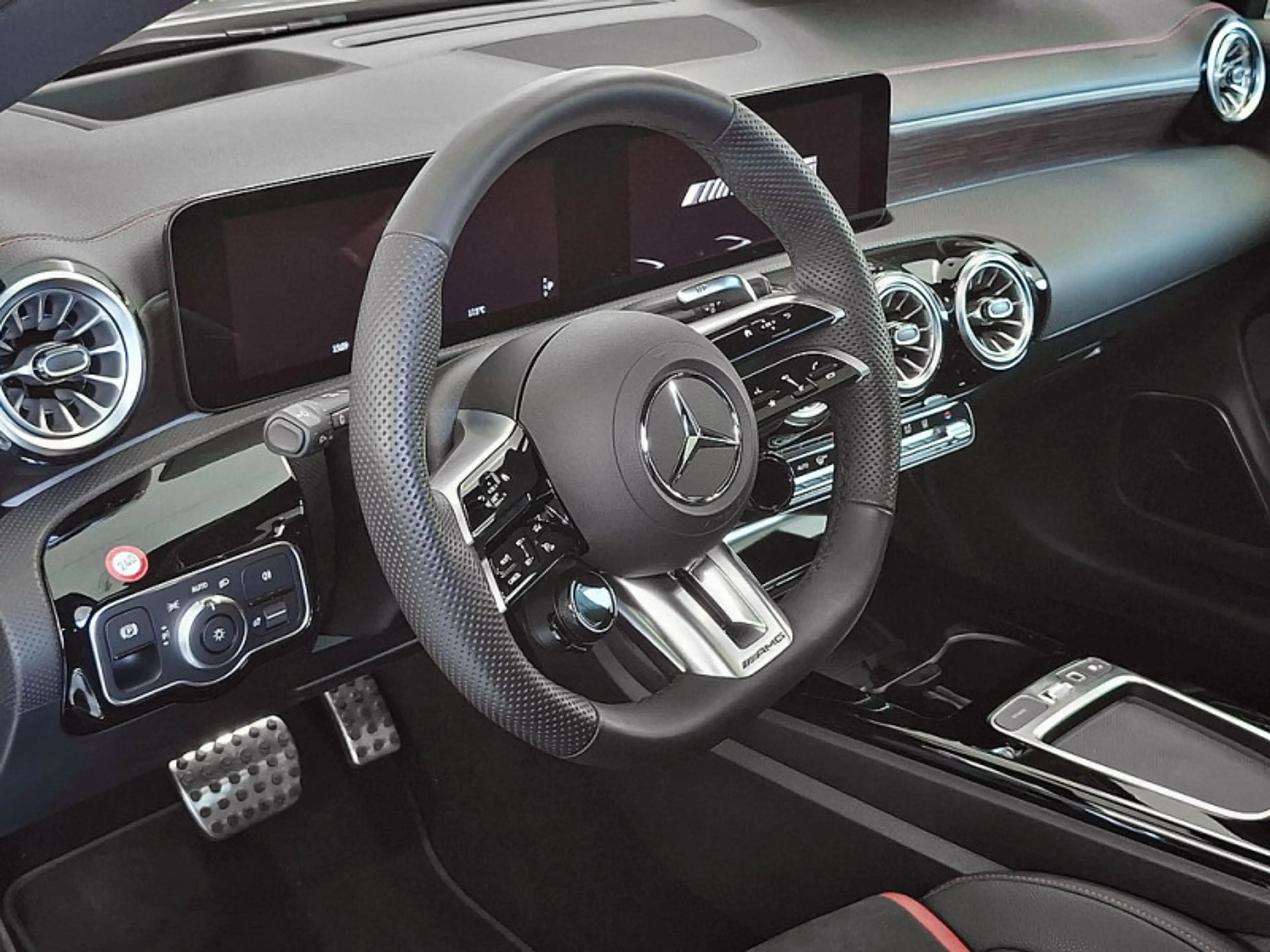 Mercedes-Benz CLA 35 AMG 4M SB , AMG BURM NIGHT MEMO MULTI 360 — photo 11