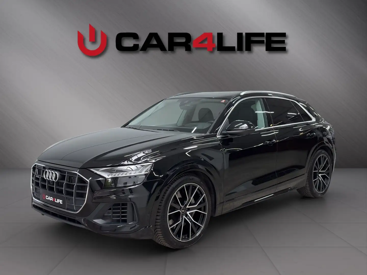 Audi Q8 55 TFSI e quattro *Panorama*ACC*360*Rollo* Schwarz - 1