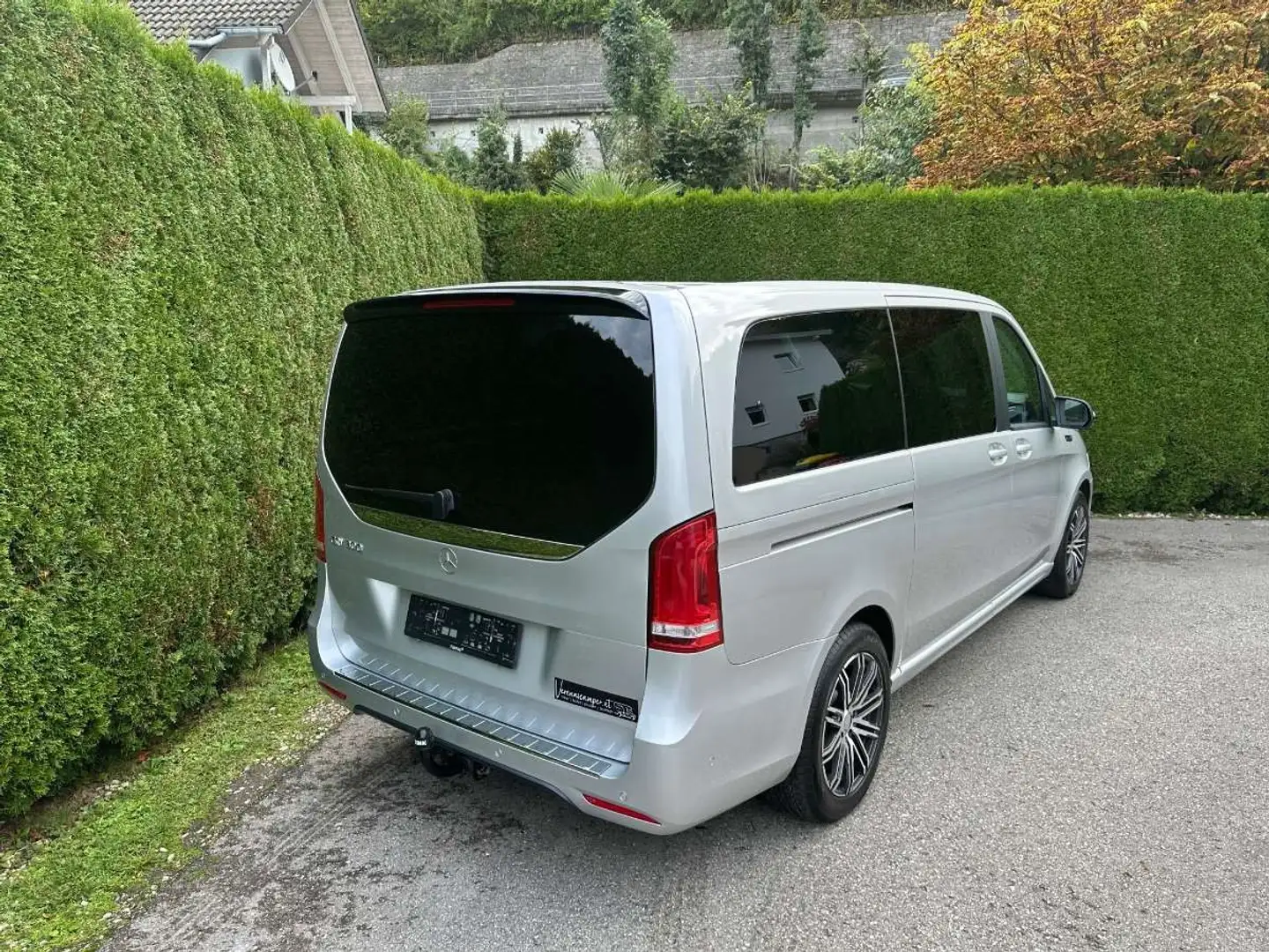 Mercedes-Benz EQV 300 lang 100kWh 2000kg AHV *RESERVIERT* Silber - 2