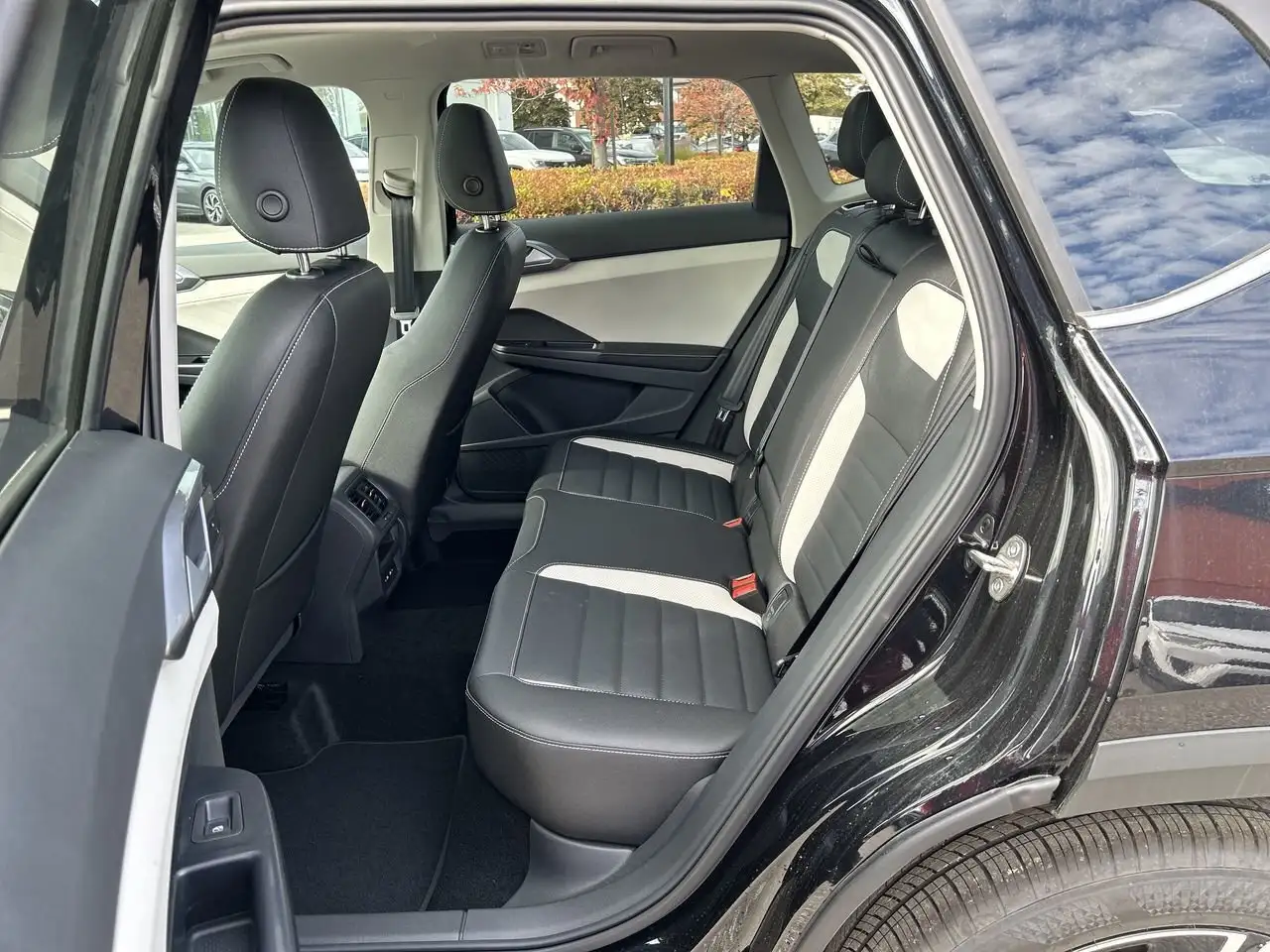 Volkswagen Taos снимка Volkswagen Taos