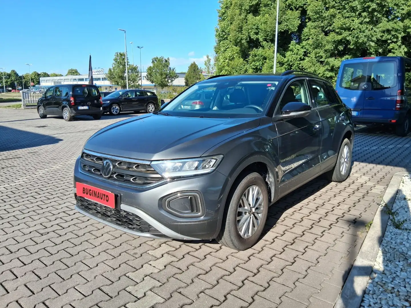 Volkswagen T-Roc 1.5 tsi Life dsg Grijs - 2