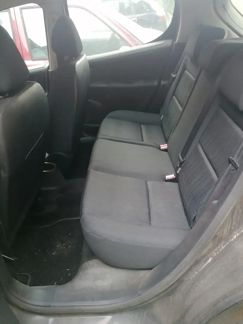 Peugeot 207 5p 1.4 hdi XS - 2