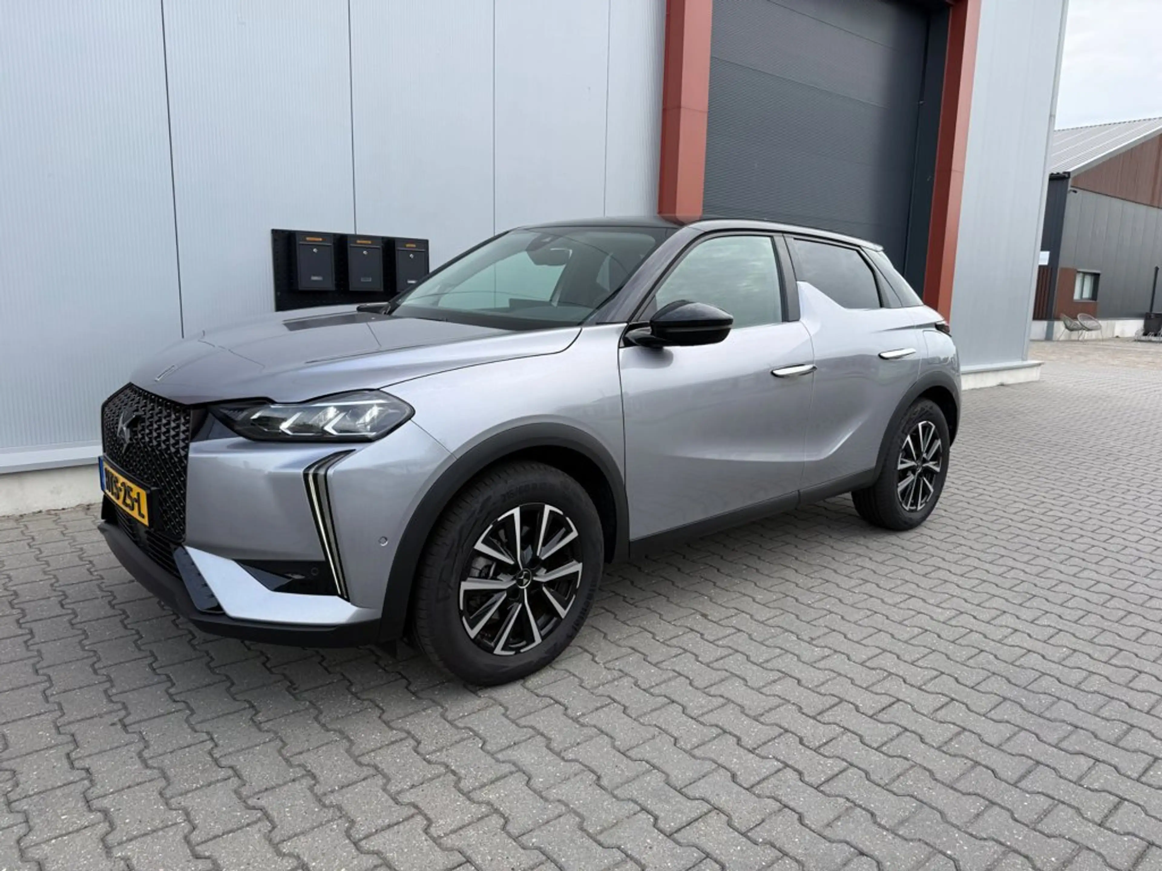 DS Automobiles DS 3 E-Tense Edition France 54 kWh — photo 4