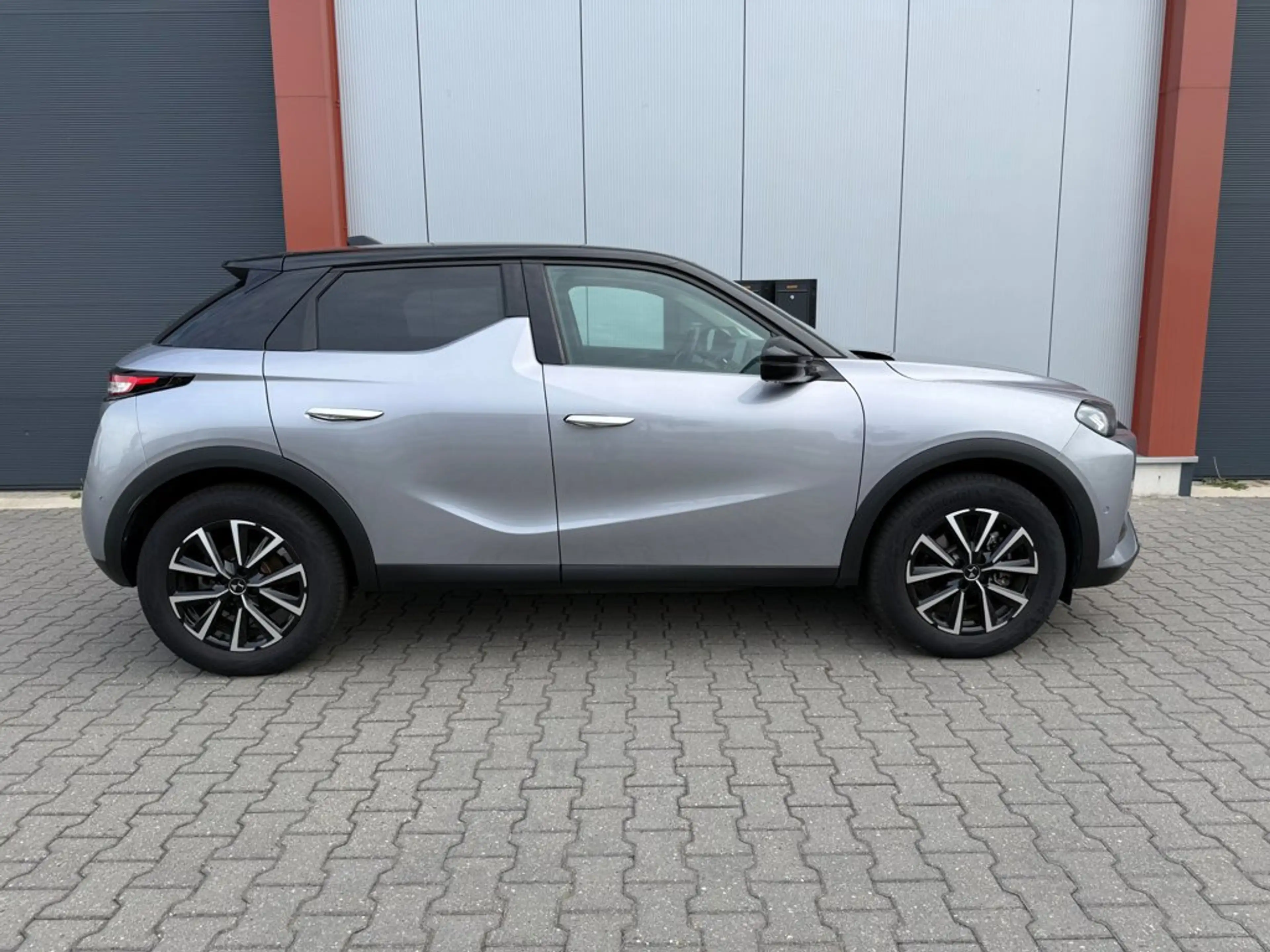 DS Automobiles DS 3 E-Tense Edition France 54 kWh — photo 2