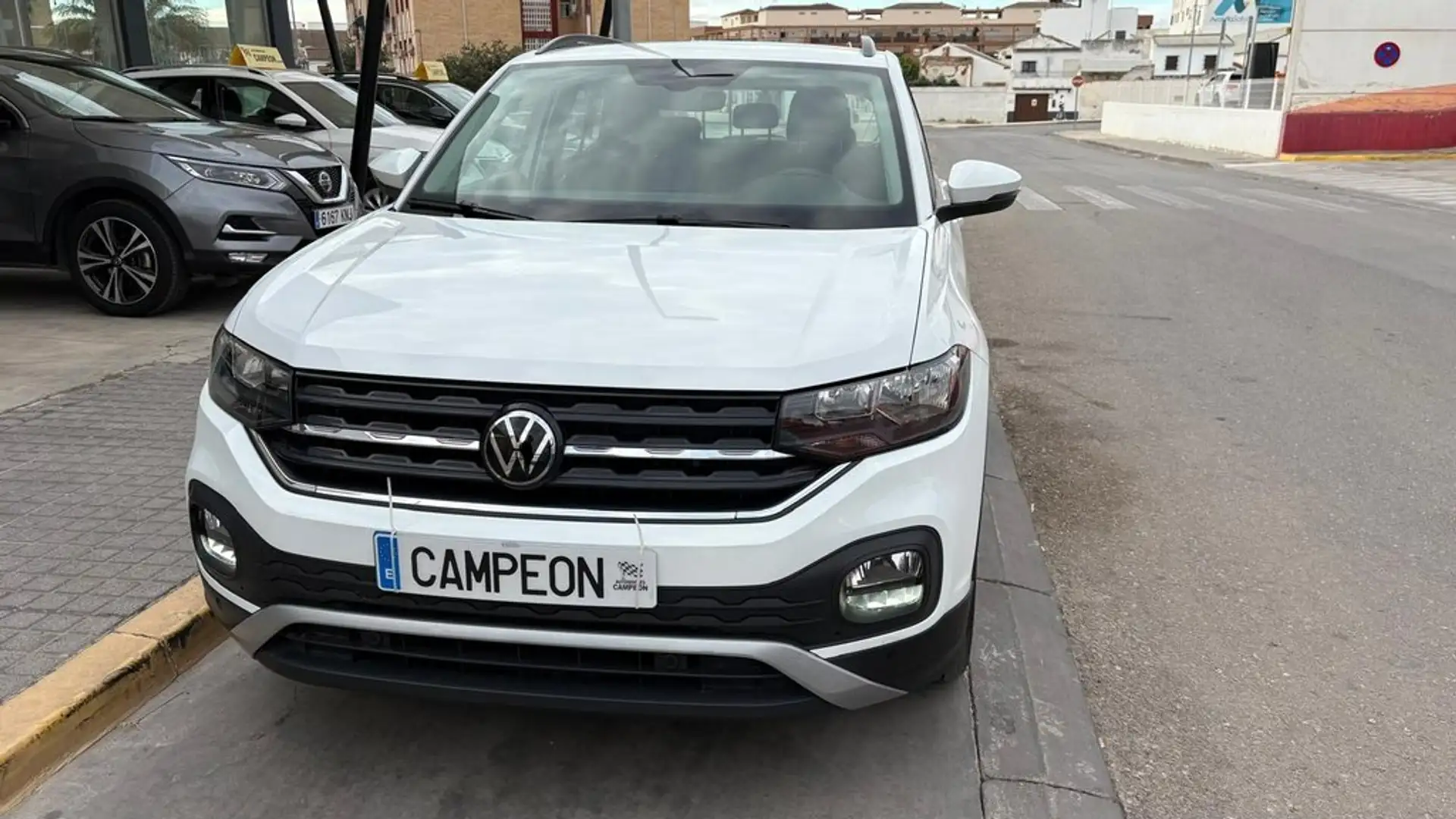 Volkswagen T-Cross 1.0 TSI Advance Blanco - 2