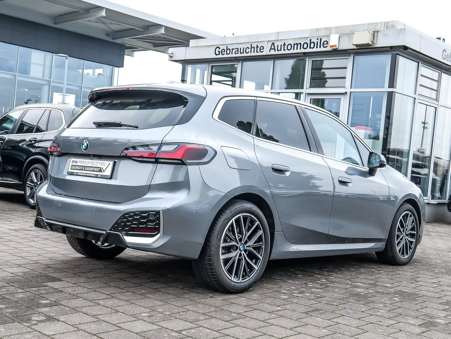 BMW 223 i Active Tourer M Sport HUD RFK NAVI LED DAB Grau - 2