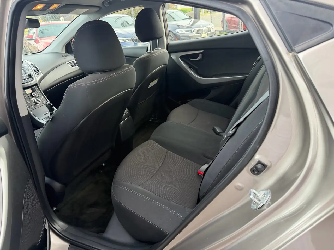 Hyundai ELANTRA снимка Hyundai ELANTRA