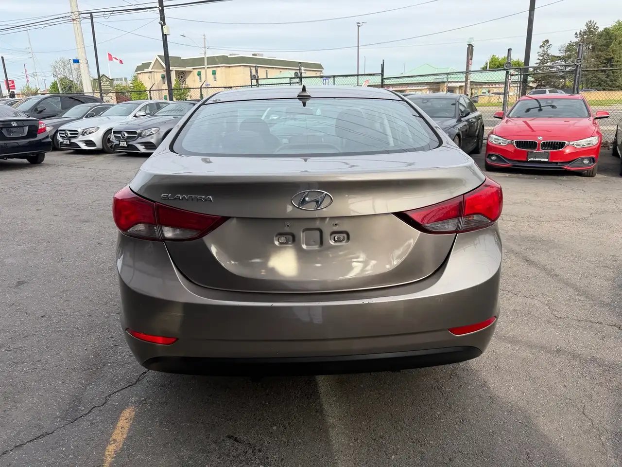 Hyundai ELANTRA снимка Hyundai ELANTRA