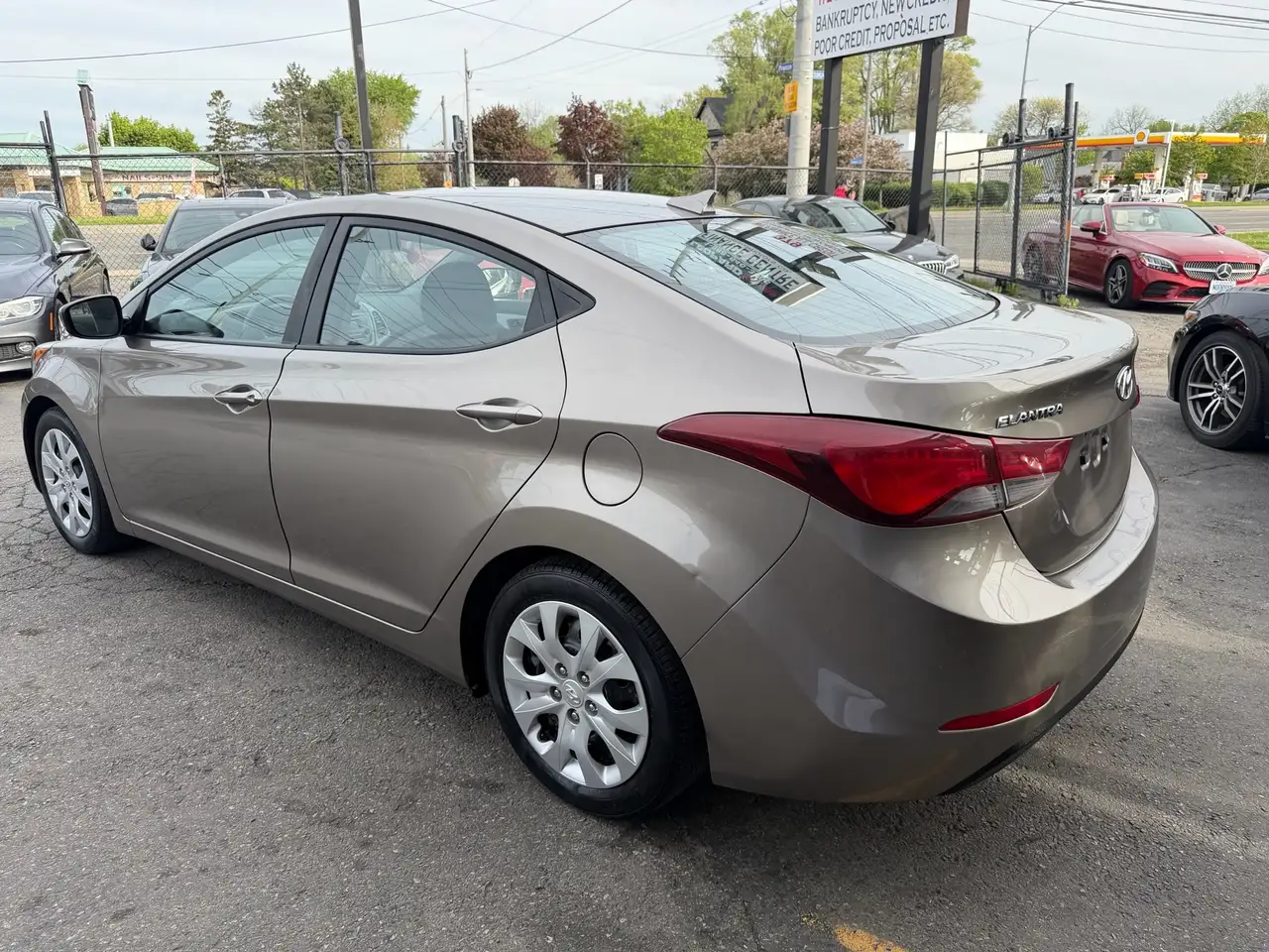Hyundai ELANTRA снимка Hyundai ELANTRA