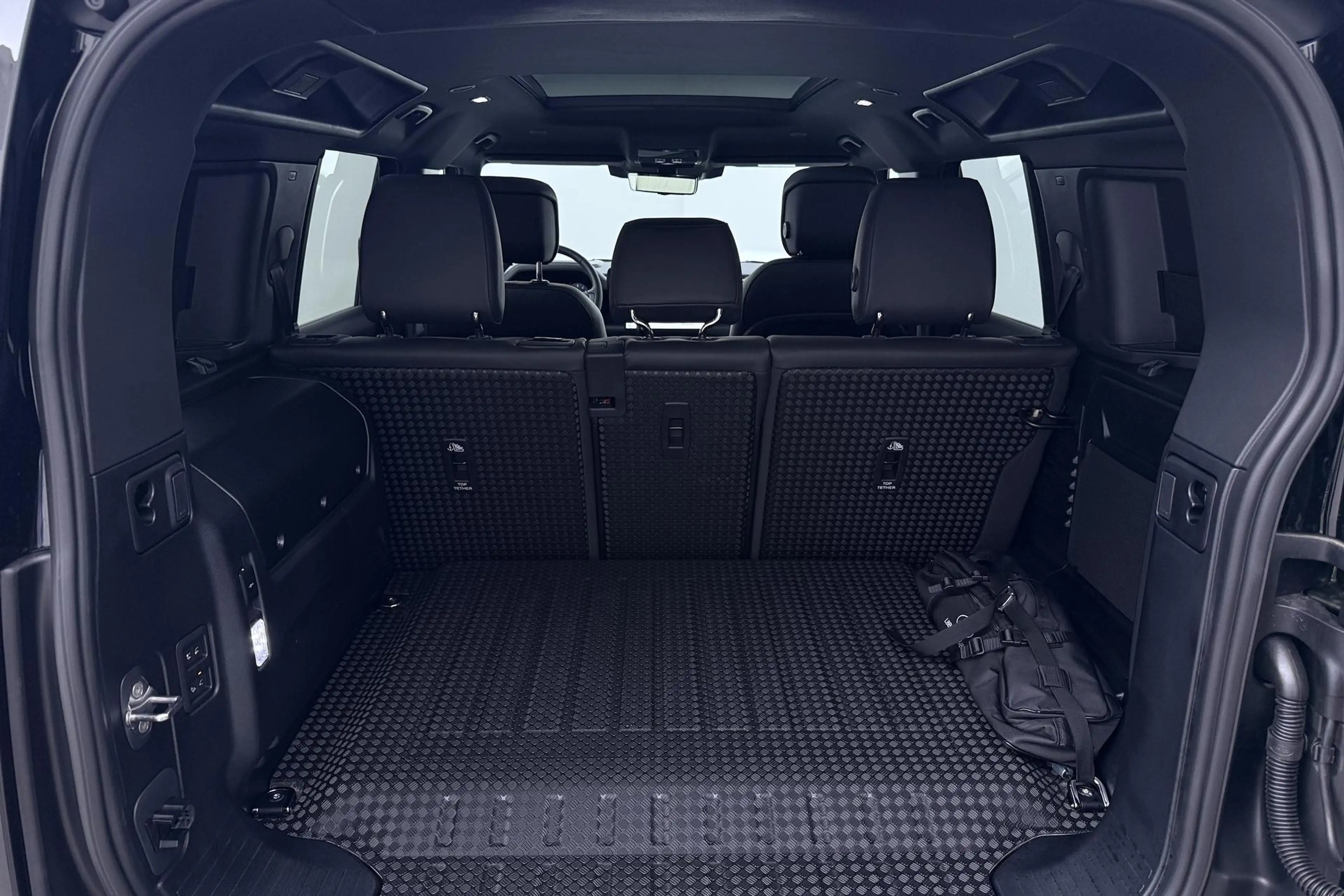 Land Rover Defender 110 P300e X-Dynamic HSE | SATIN | Luchtvering | Pa — photo 47