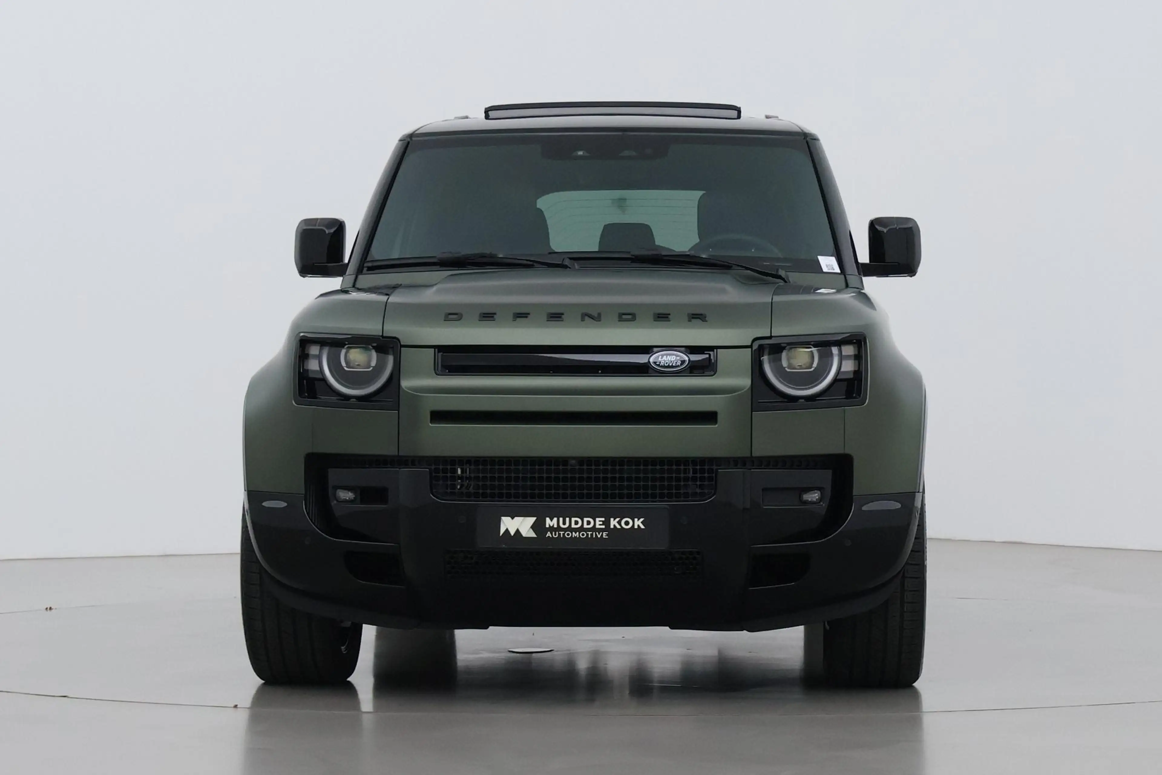 Land Rover Defender 110 P300e X-Dynamic HSE | SATIN | Luchtvering | Pa — photo 16