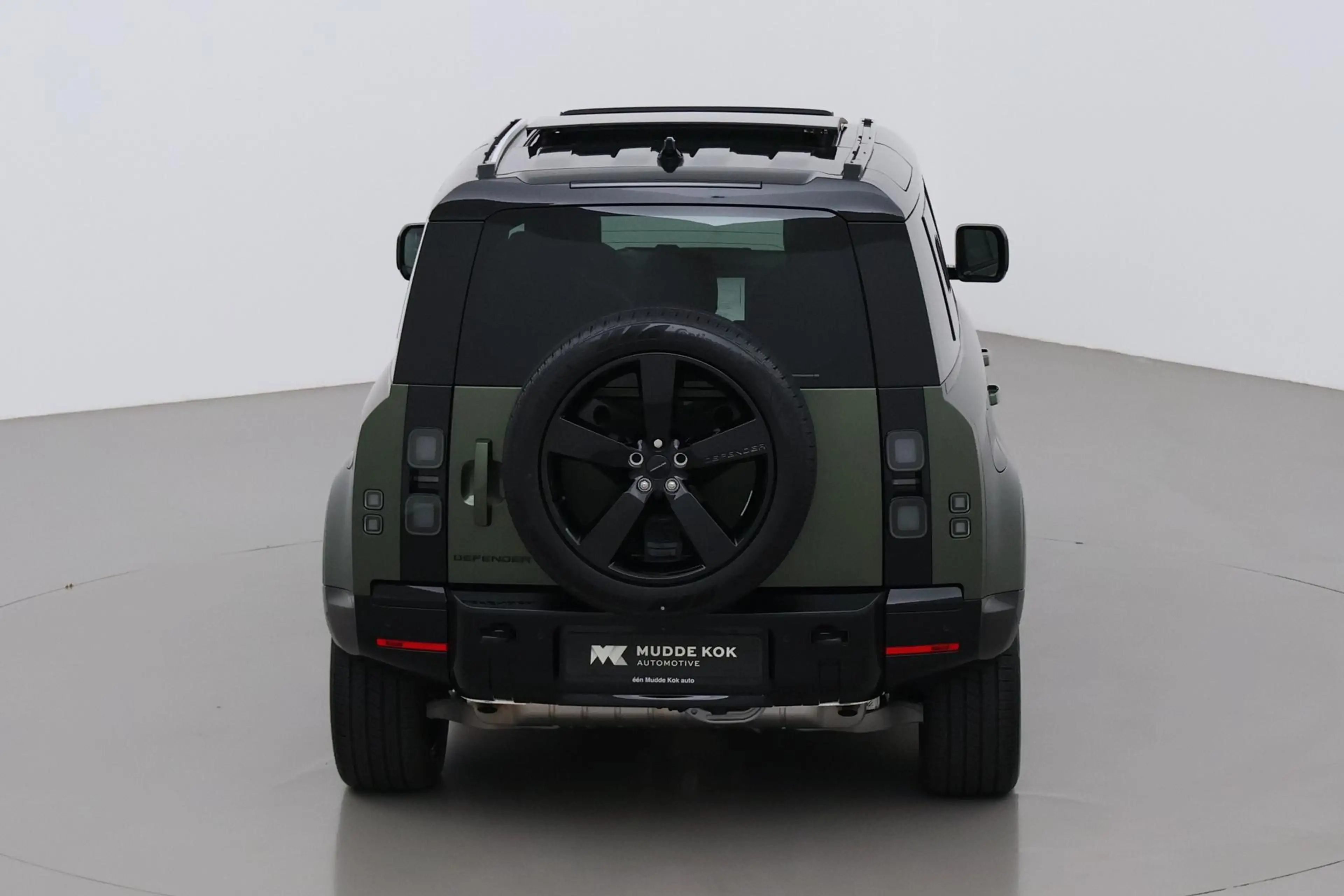 Land Rover Defender 110 P300e X-Dynamic HSE | SATIN | Luchtvering | Pa — photo 9
