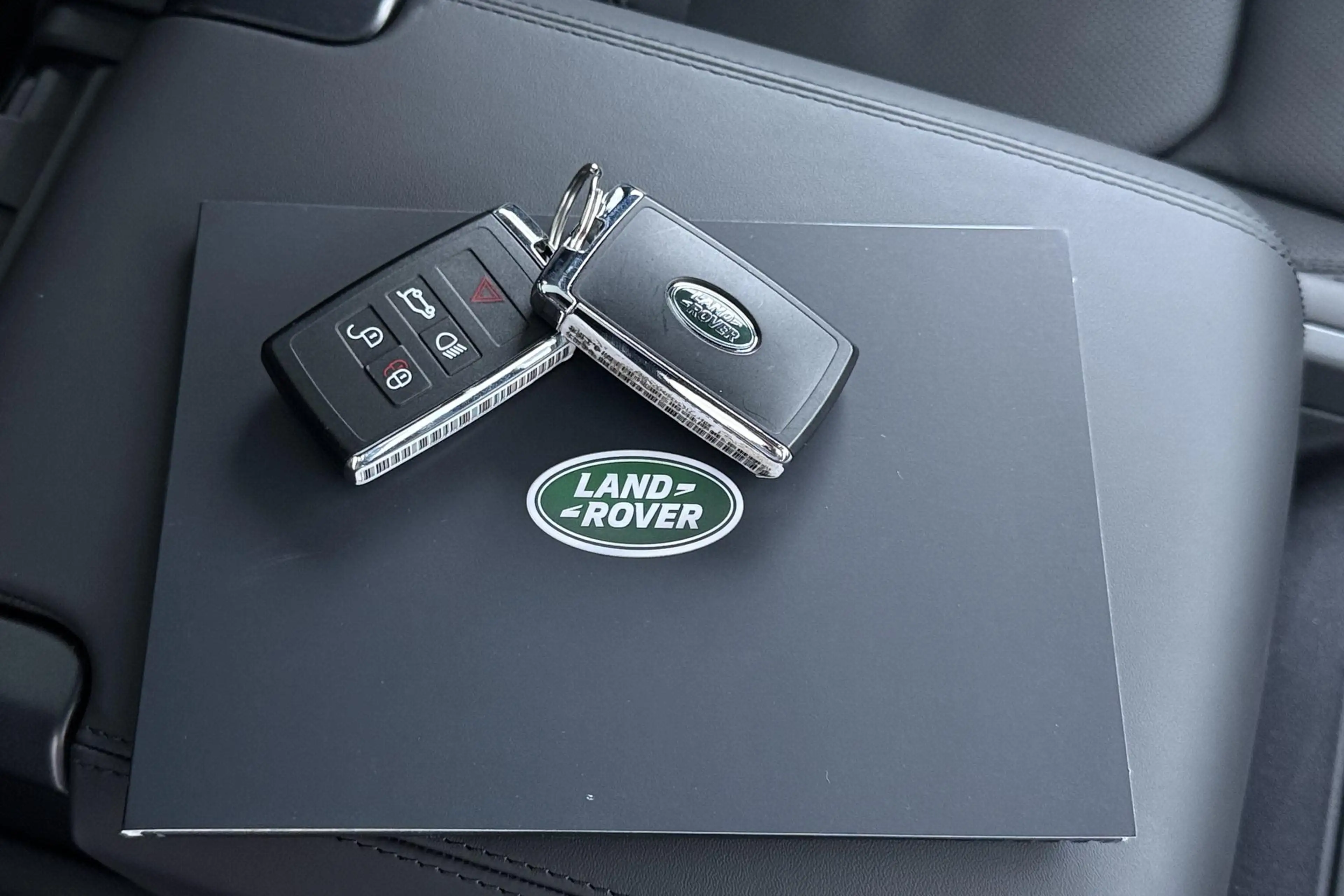 Land Rover Defender 110 P300e X-Dynamic HSE | SATIN | Luchtvering | Pa — photo 18