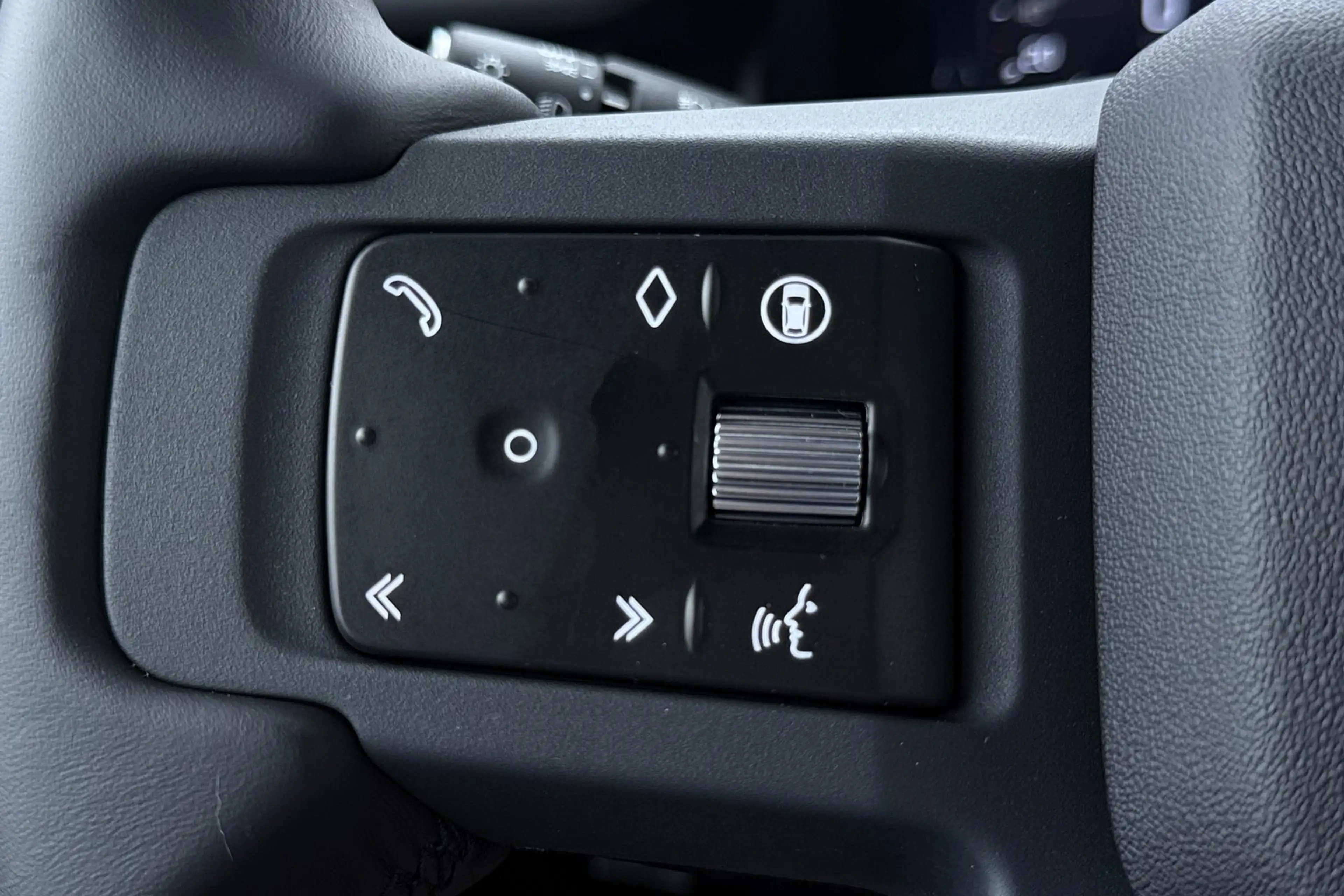 Land Rover Defender 110 P300e X-Dynamic HSE | SATIN | Luchtvering | Pa — photo 37