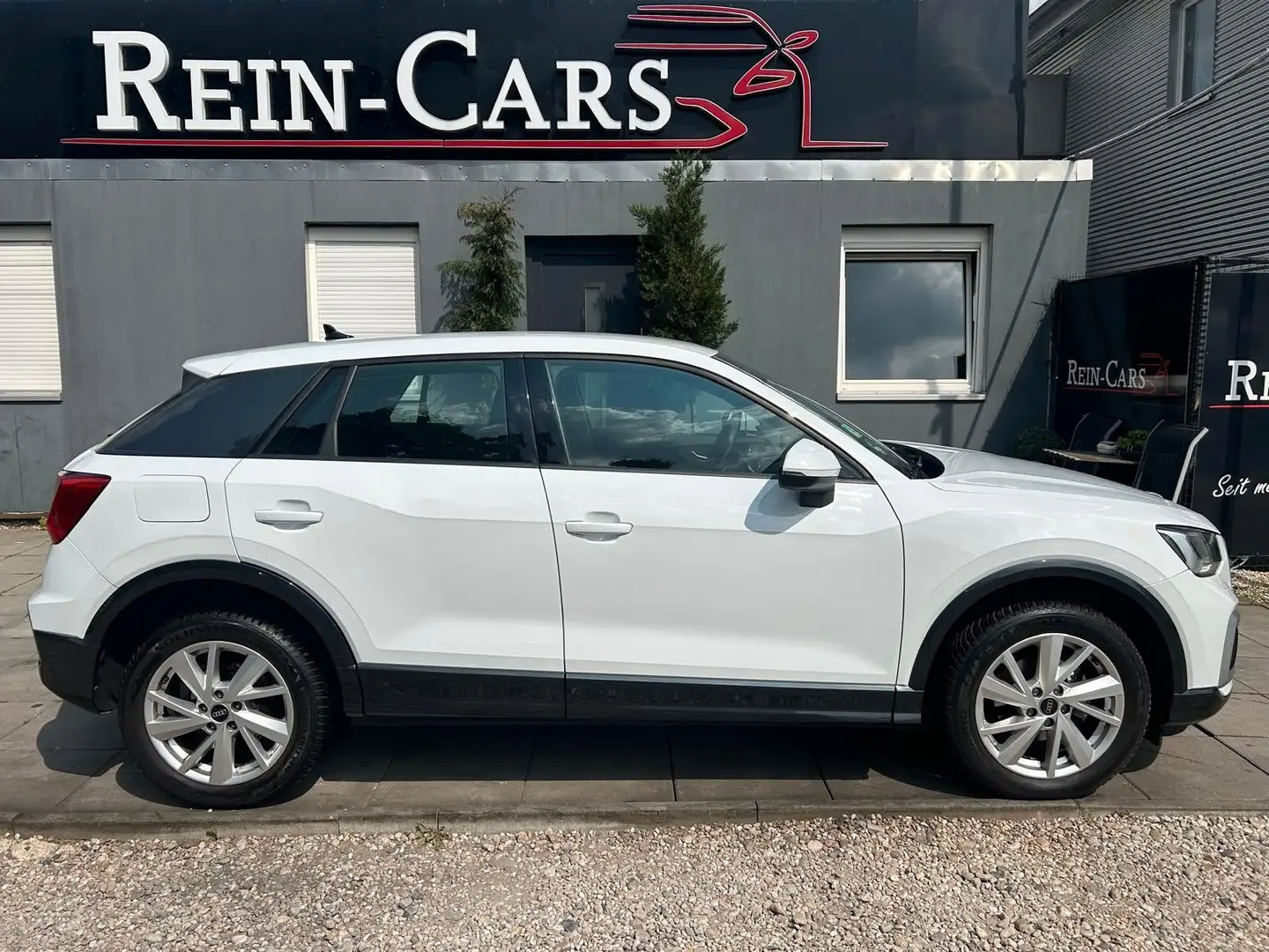 Audi Q2 35 TFSI advanced/7 TKM/VIRTUAL/KAMERA/SHZ/LED Weiß - 2