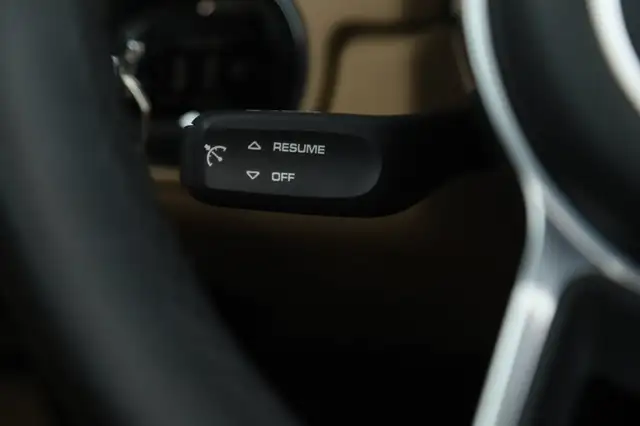 Porsche 911 991.2 Targa 4 PDK NAVI LED KAMERA LEDER MEMORY Ansicht 19