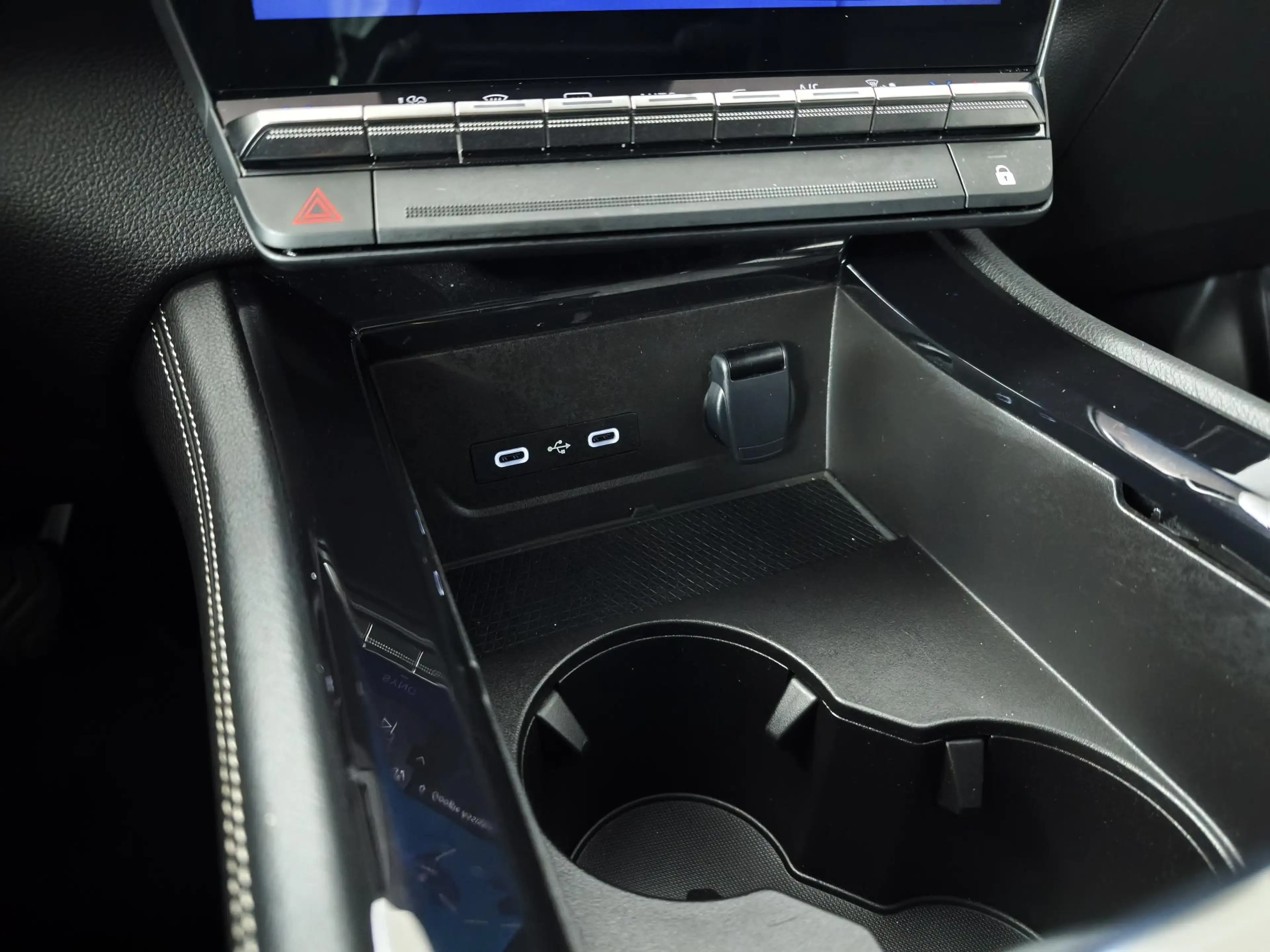 Renault Espace E-Tech full hybrid 200 techno 7p. | Trekhaak | Ada — photo 30