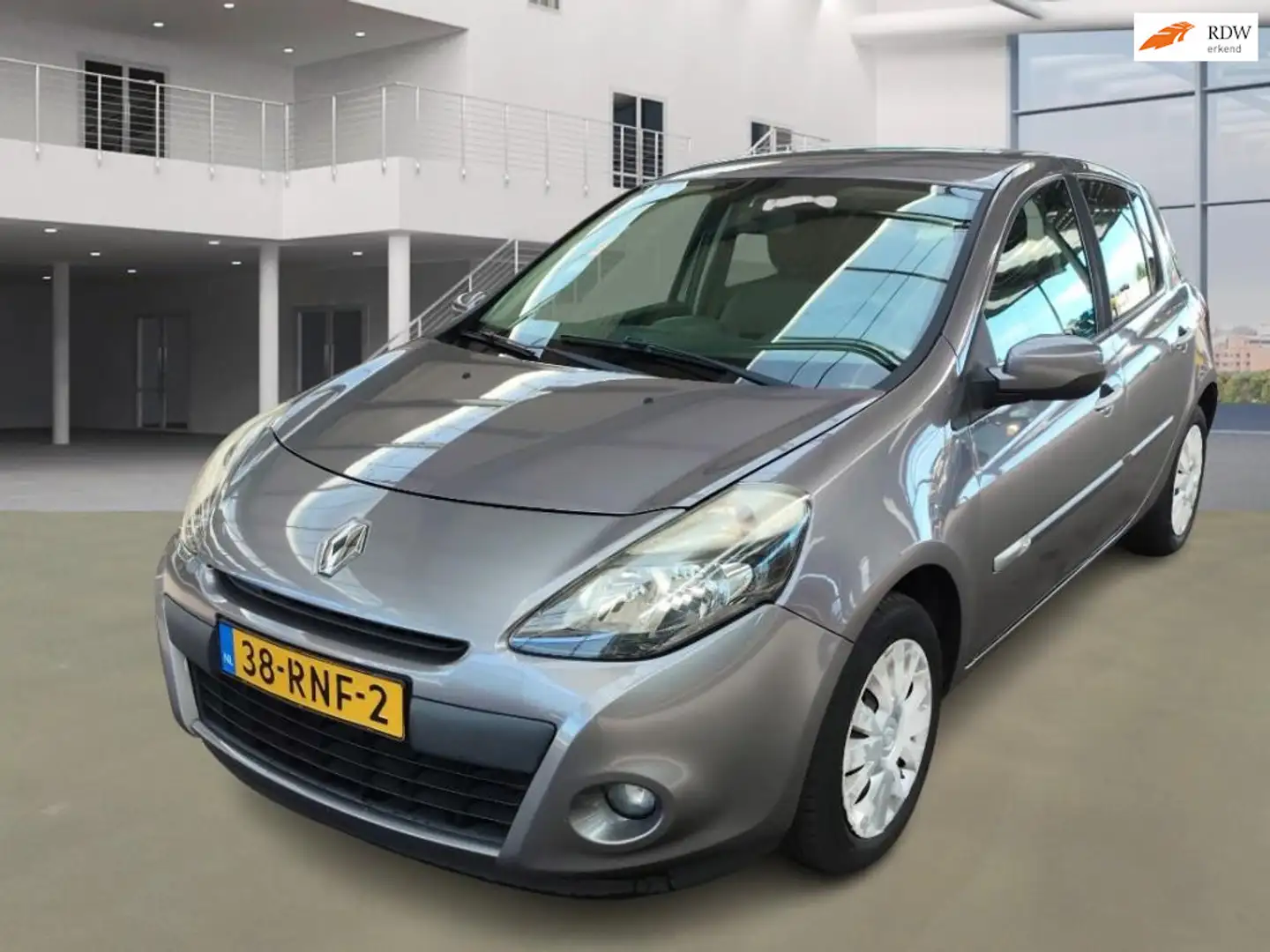 Renault Clio 1.5 dCi Parisienne AIRCO CRUISE TREKHAAK 2 X SLEUT Grijs - 1