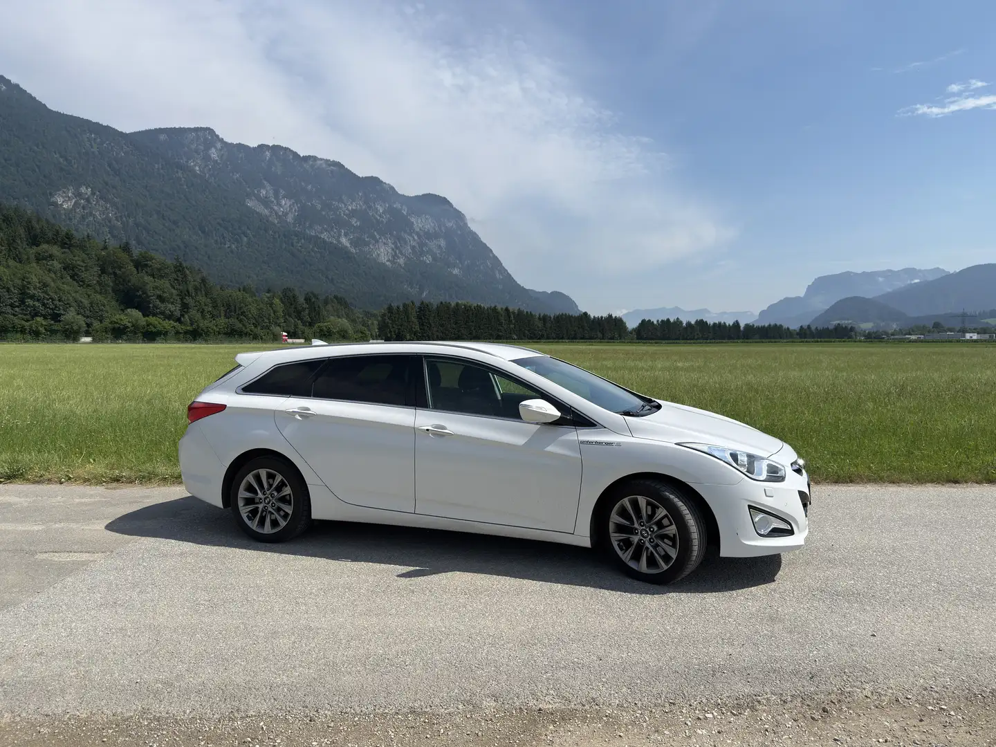 Hyundai i40 Premium 1,7 CRDi Weiß - 1