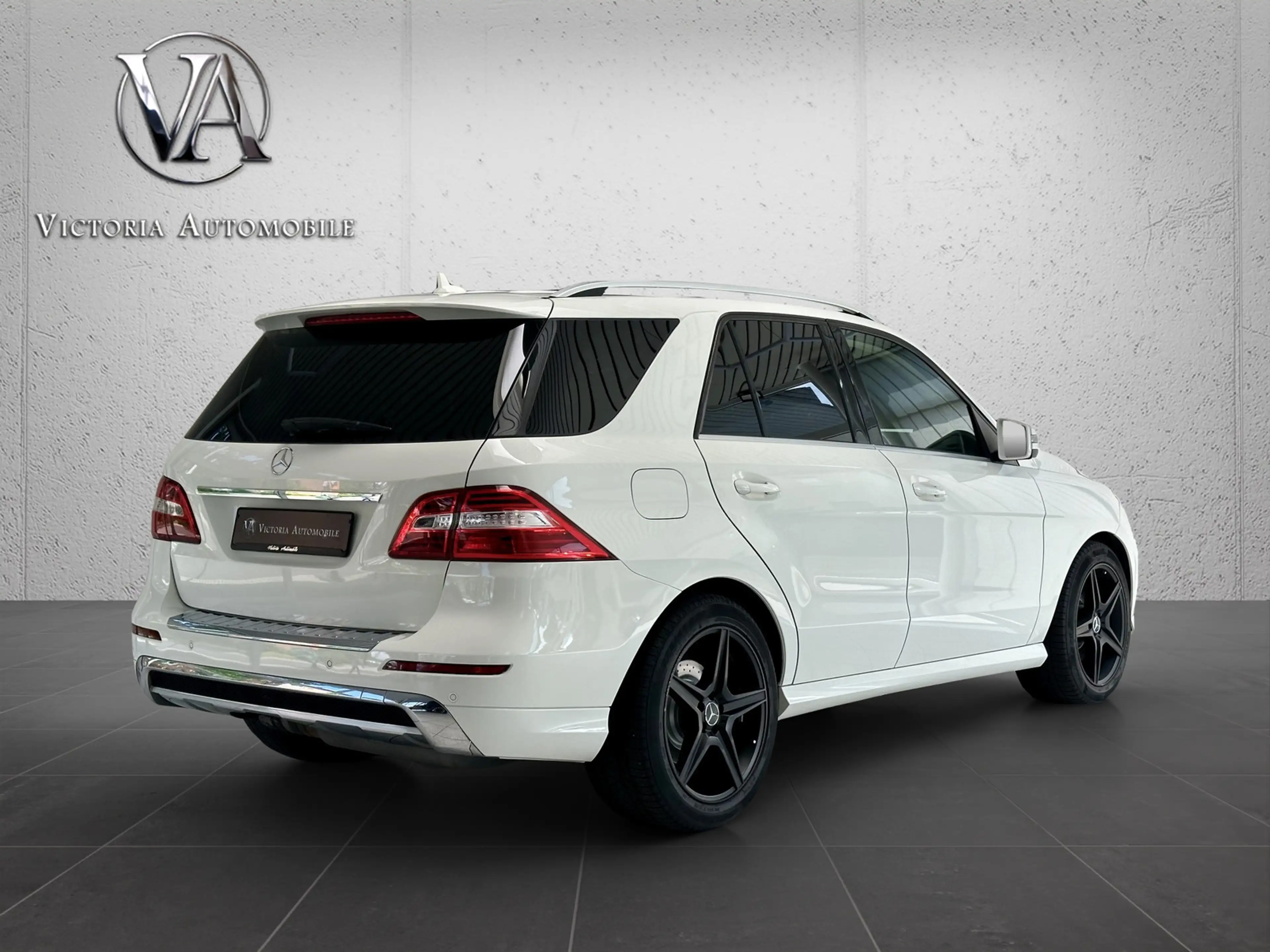 Mercedes-Benz ML 350 CDI BlueTec AMG Line. Gepflegt . Scheckheft. — photo 5