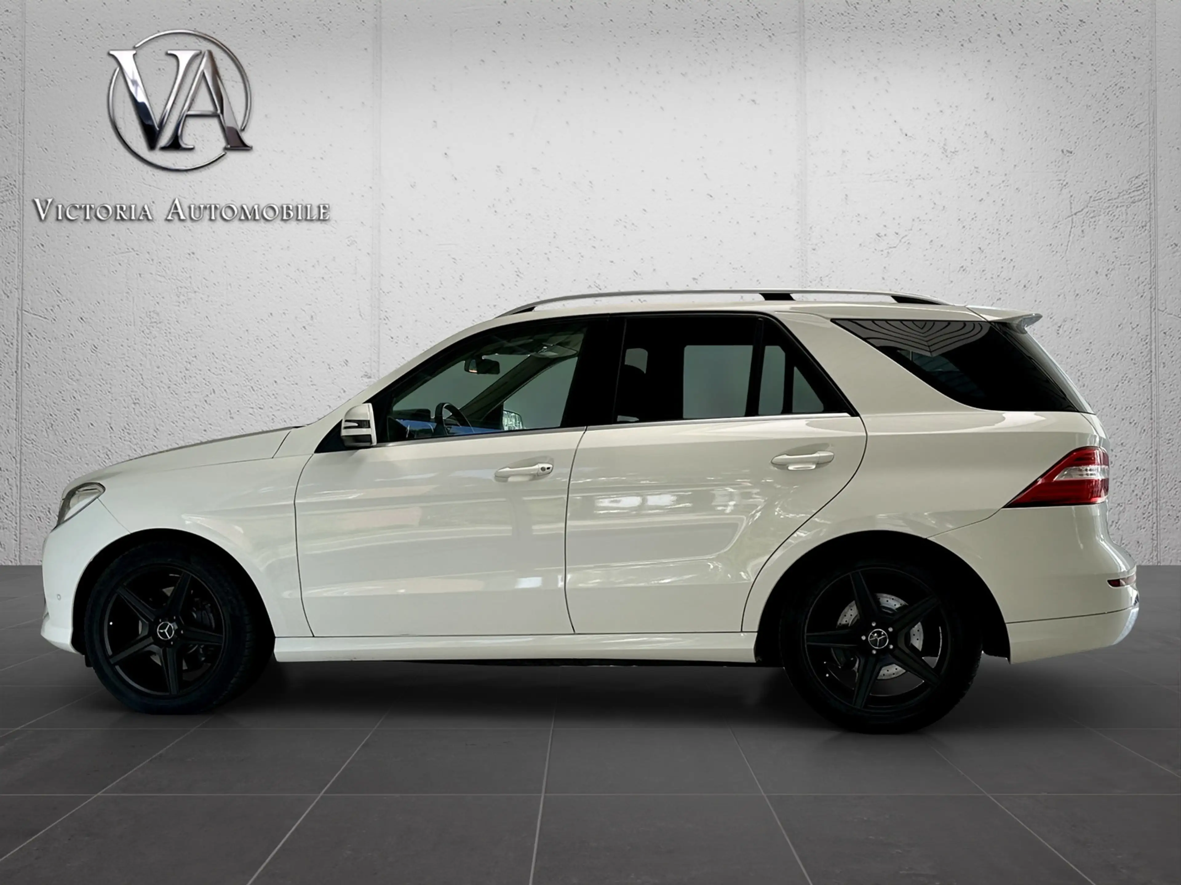 Mercedes-Benz ML 350 CDI BlueTec AMG Line. Gepflegt . Scheckheft. — photo 4