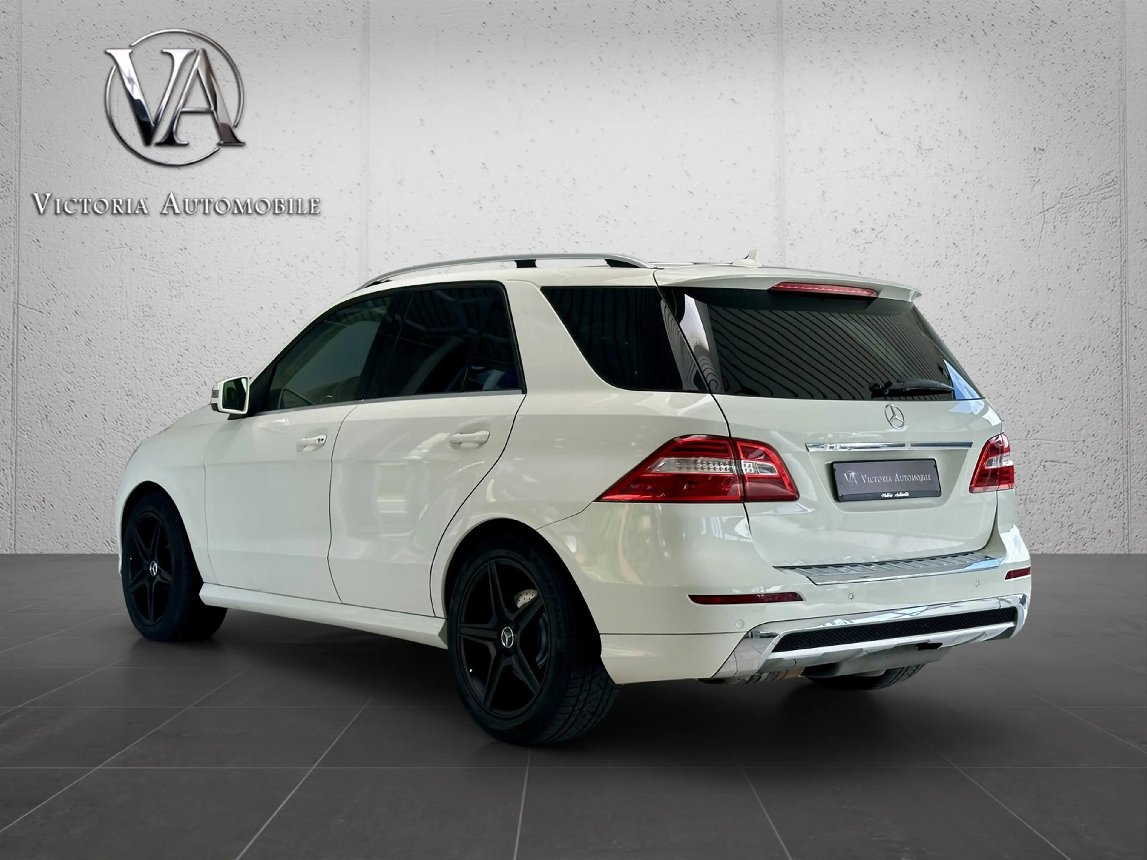 Mercedes-Benz ML 350 CDI BlueTec AMG Line. Gepflegt . Scheckheft. — photo 6
