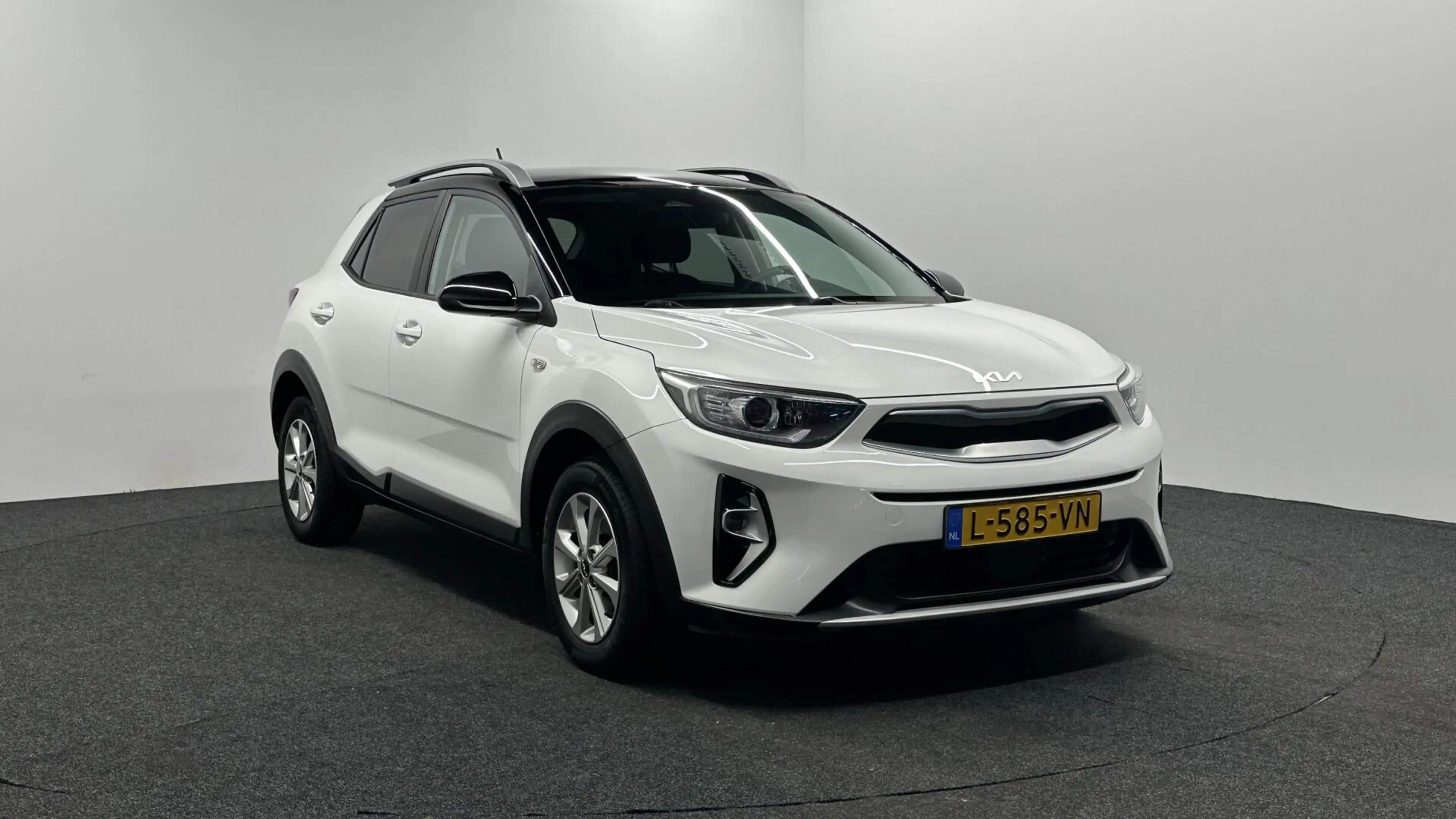 Kia Stonic 1.0 T-GDi MHEV DynamicLine TREKHAAK CAMERA CARPLAY — photo 3
