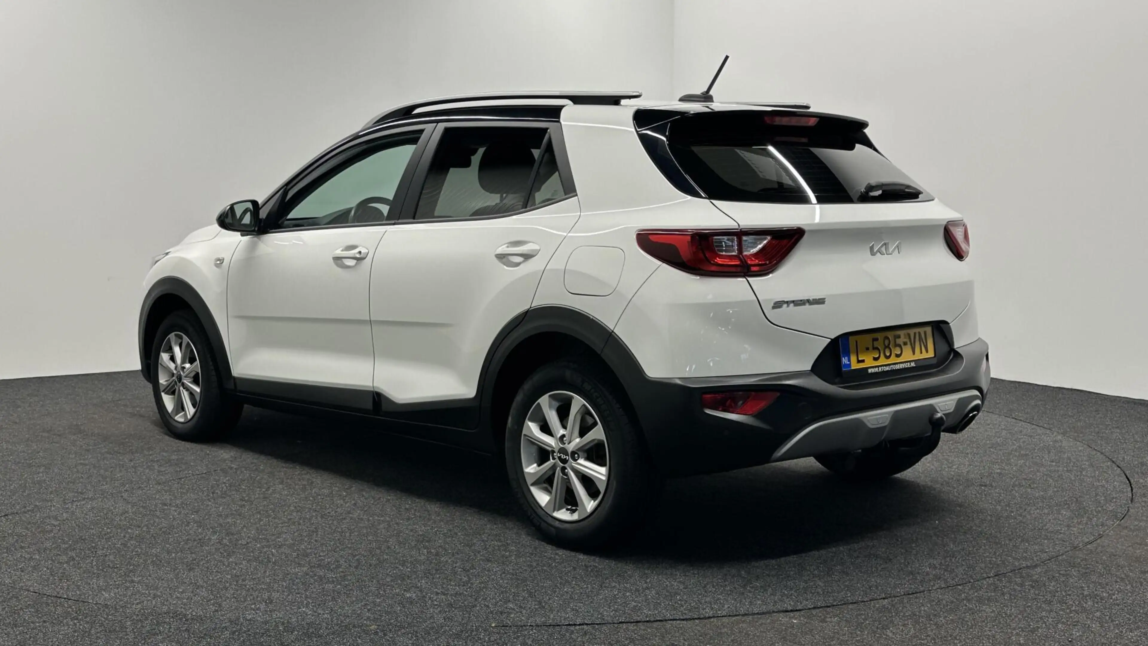 Kia Stonic 1.0 T-GDi MHEV DynamicLine TREKHAAK CAMERA CARPLAY — photo 4