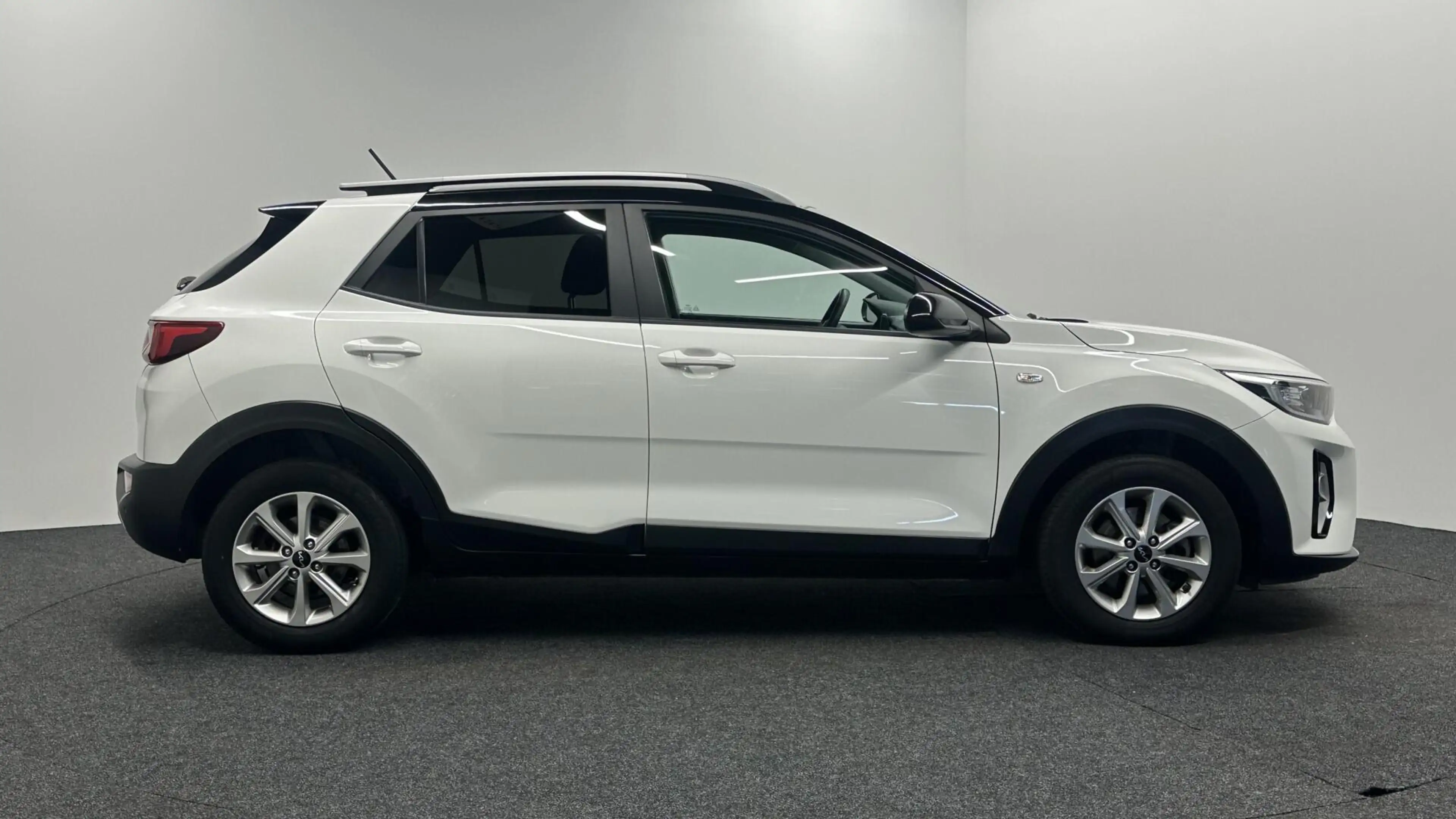 Kia Stonic 1.0 T-GDi MHEV DynamicLine TREKHAAK CAMERA CARPLAY — photo 9