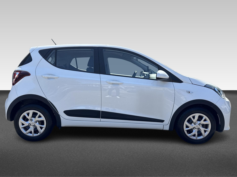 Hyundai i10 1.0i Comfort — photo 9