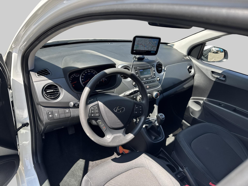 Hyundai i10 1.0i Comfort — photo 4