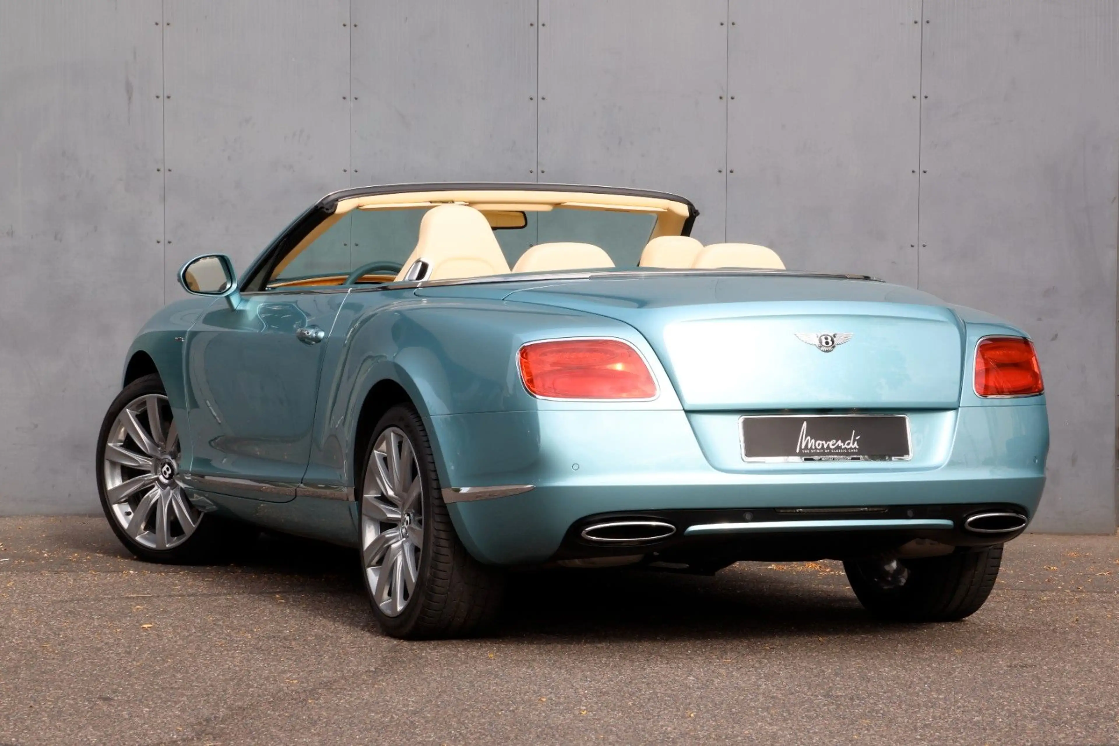 Bentley Continental GT 6.0 W12 4WD Automatik Convertible — photo 2