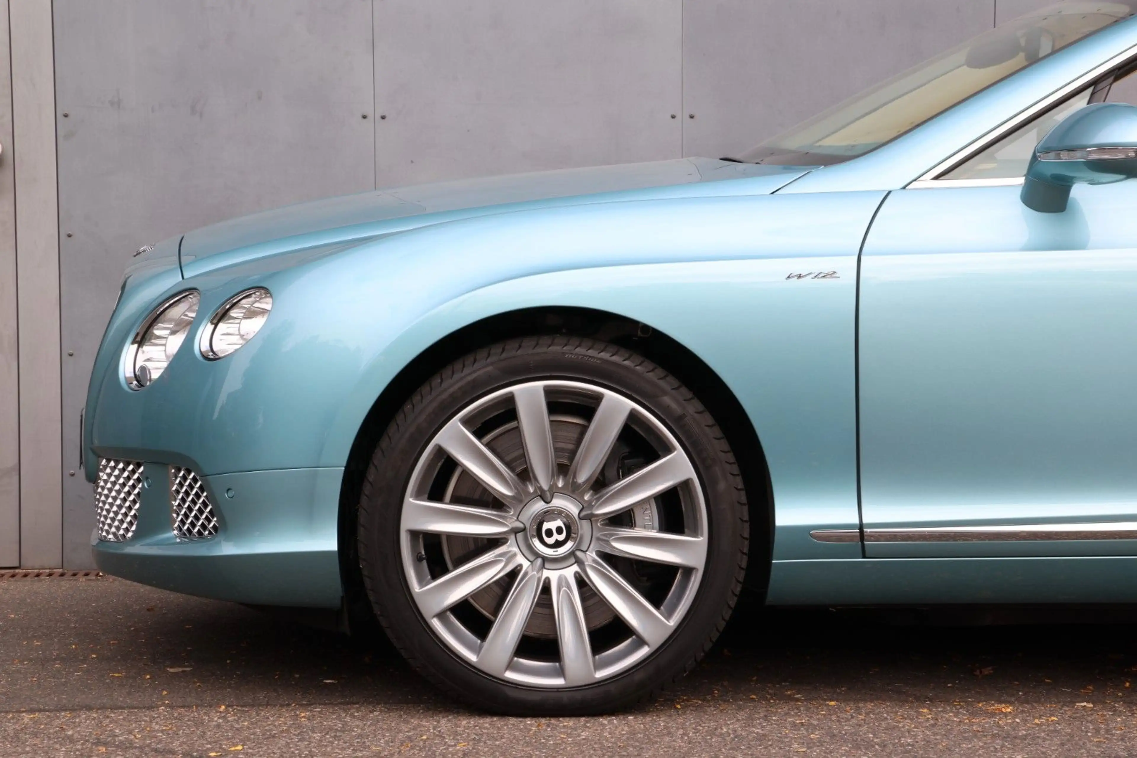Bentley Continental GT 6.0 W12 4WD Automatik Convertible — photo 11