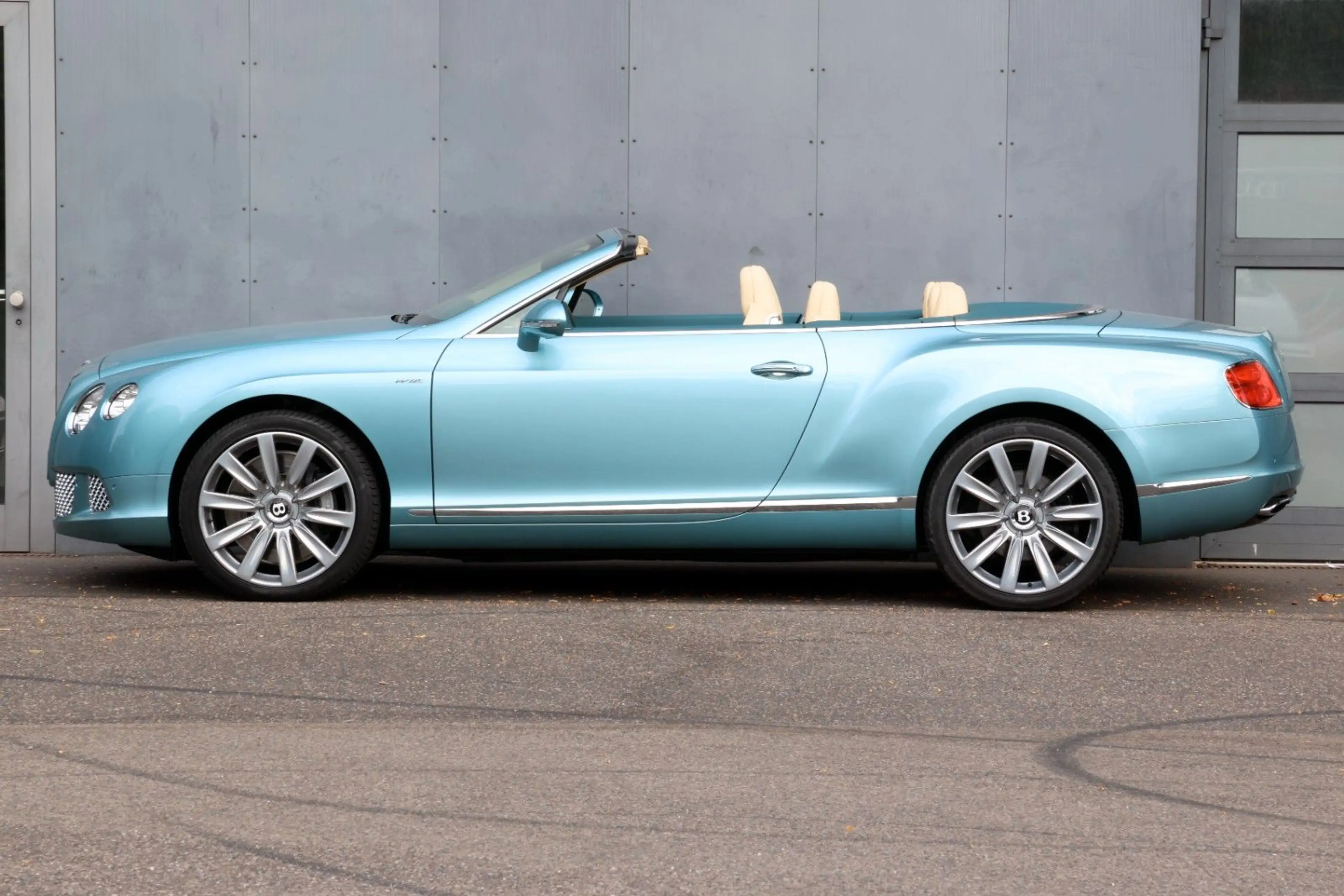 Bentley Continental GT 6.0 W12 4WD Automatik Convertible — photo 7