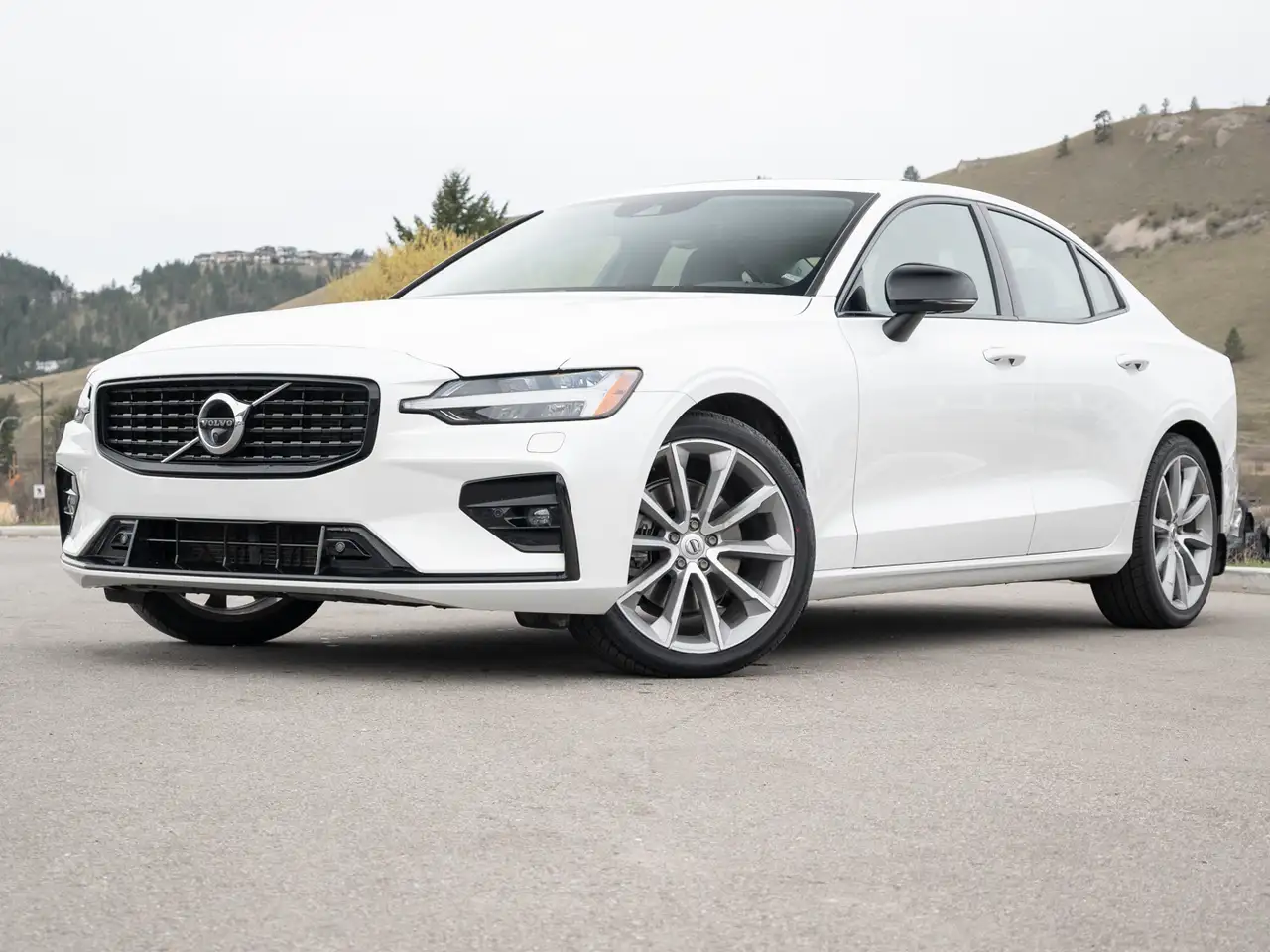 2022 Volvo S60
