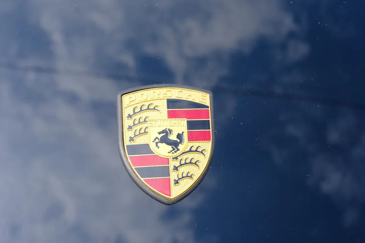 Porsche 928 5.0 GT, foto 2