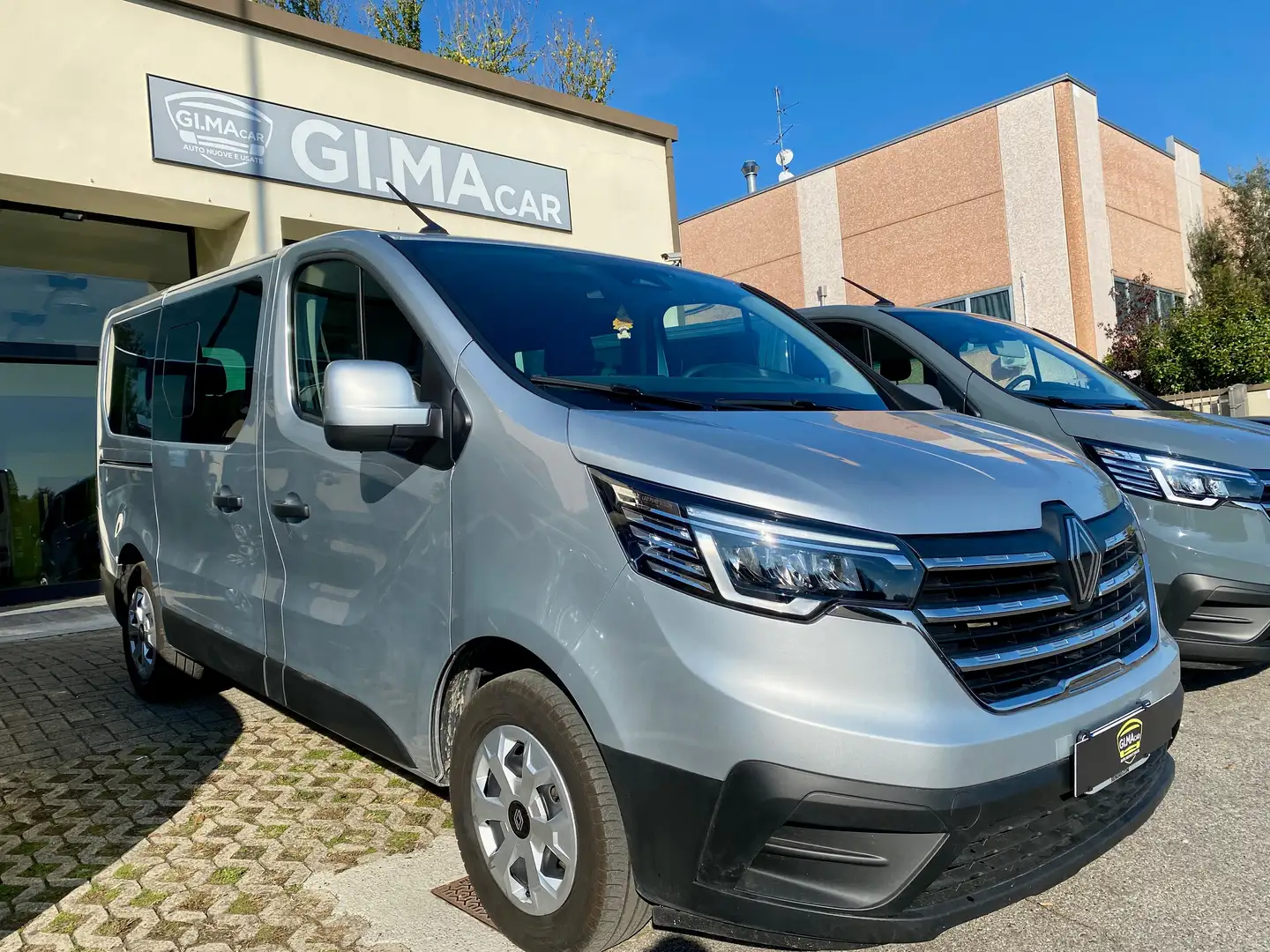 Renault Trafic bluedci 150cv EDC PC-TN Equilibre *9 POSTI* +IVA Gris - 1