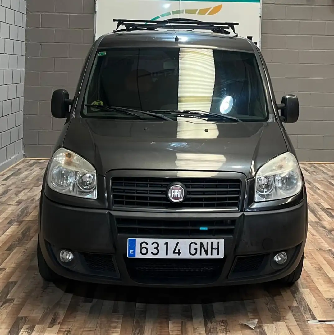 Fiat Dobló Panorama 1.9Mjt Family Brun - 2