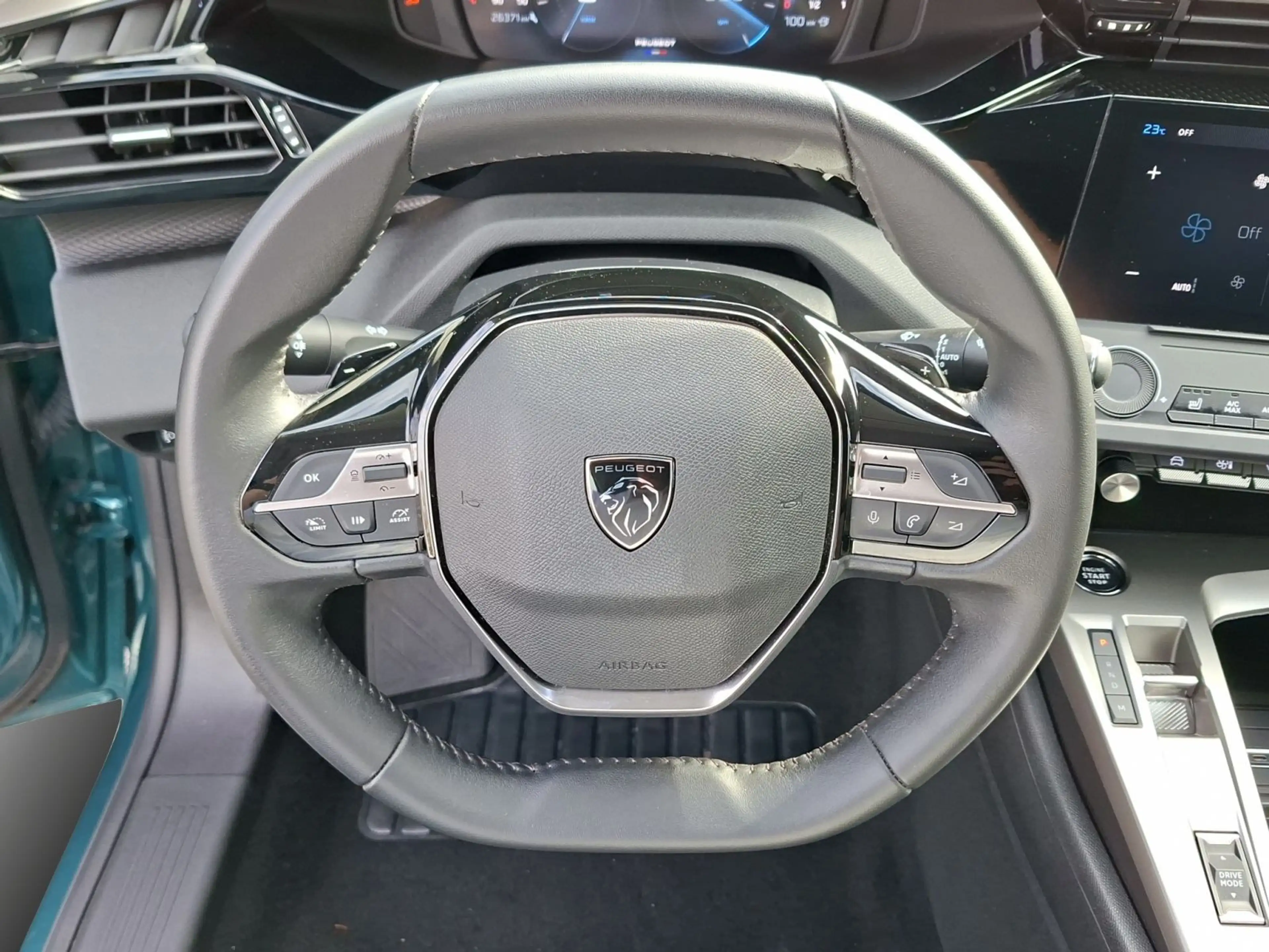 Peugeot 308 SW Active Pack Pure Tech — photo 10