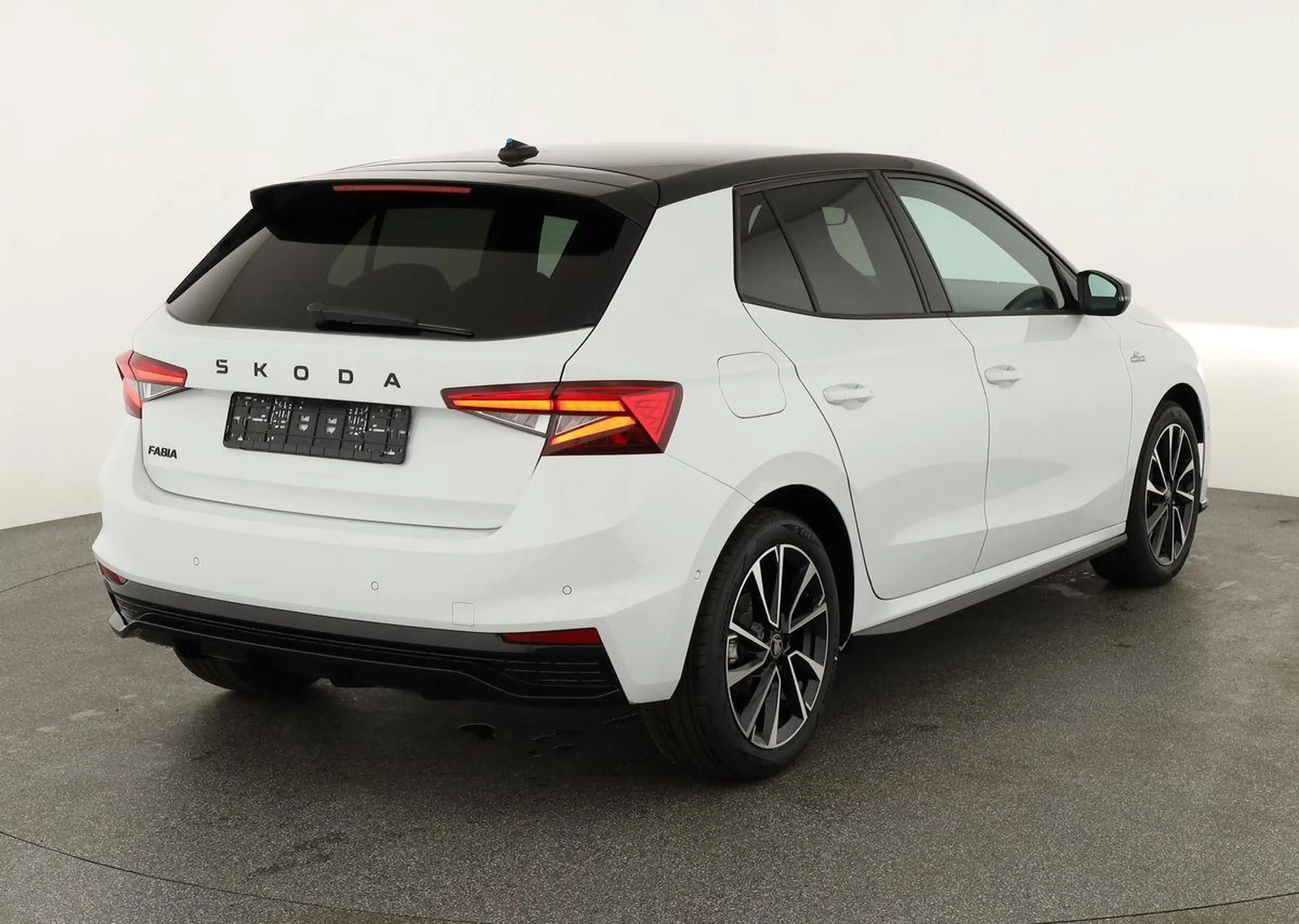 Skoda Fabia Monte Carlo 1.5 TSI DSG Carlo, Ladeboden, LED, ... — photo 2