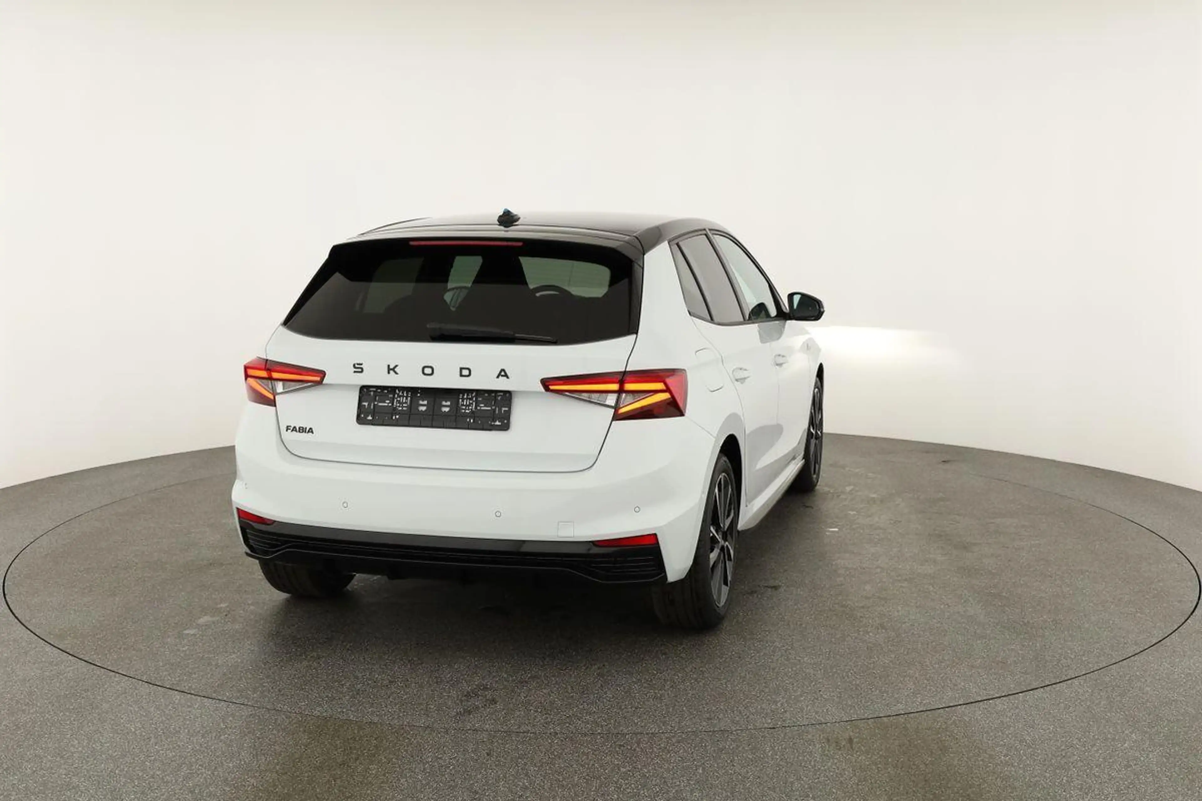 Skoda Fabia Monte Carlo 1.5 TSI DSG Carlo, Ladeboden, LED, ... — photo 15