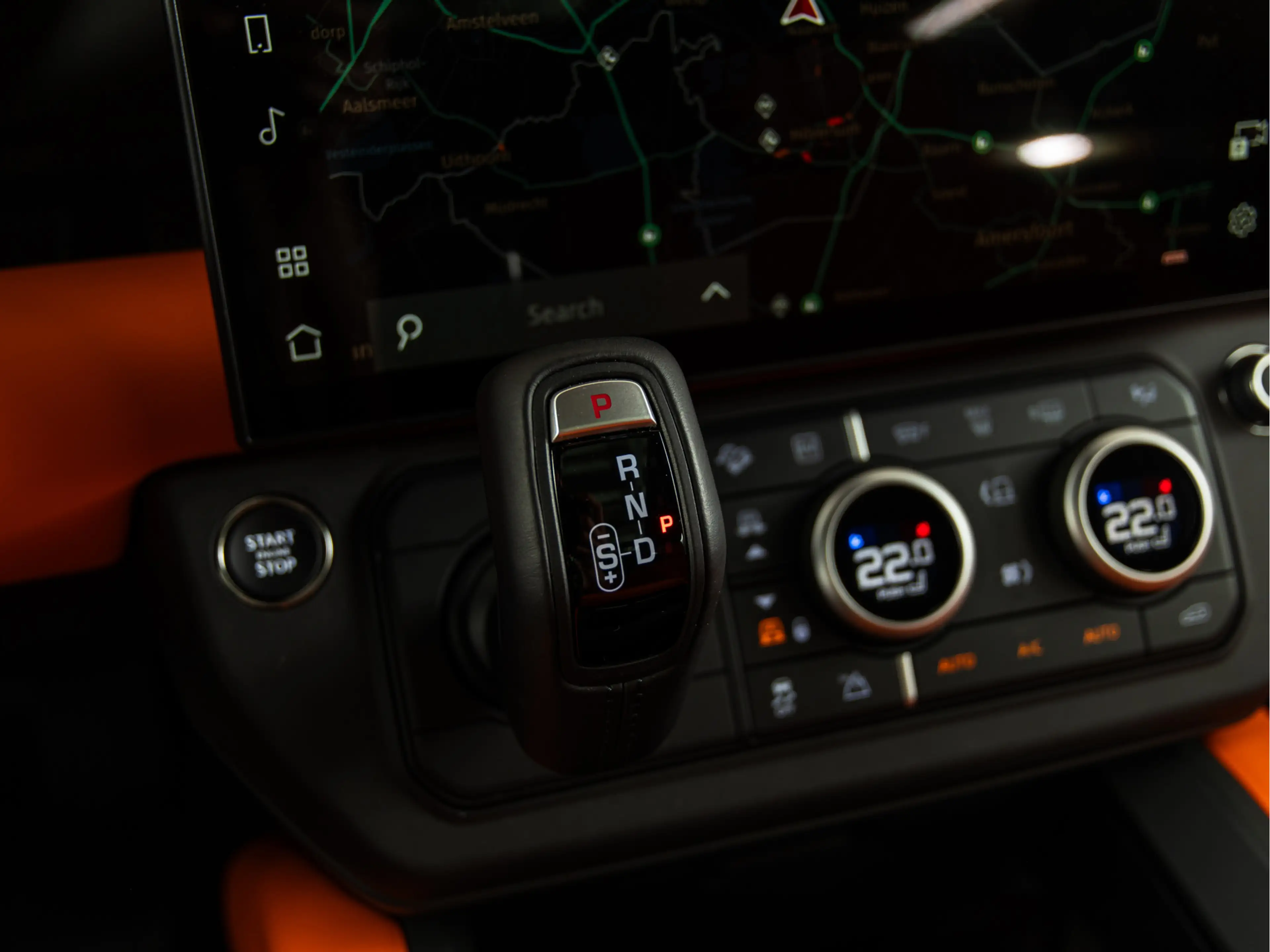 Land Rover Defender 110 2.0 P300e 110 X-Dynamic HSE HERMES KLEUR LEDER — photo 25