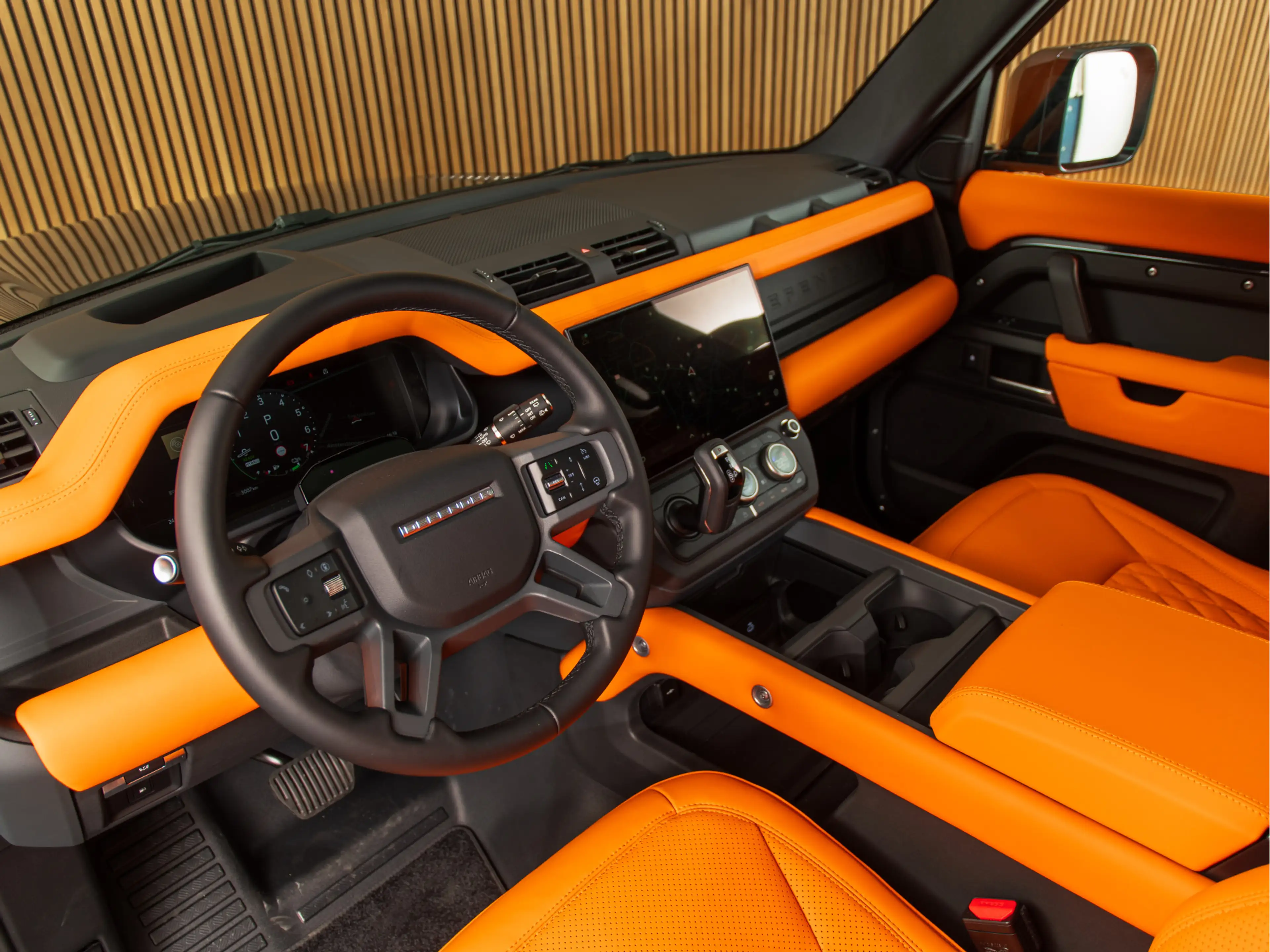 Land Rover Defender 110 2.0 P300e 110 X-Dynamic HSE HERMES KLEUR LEDER — photo 13