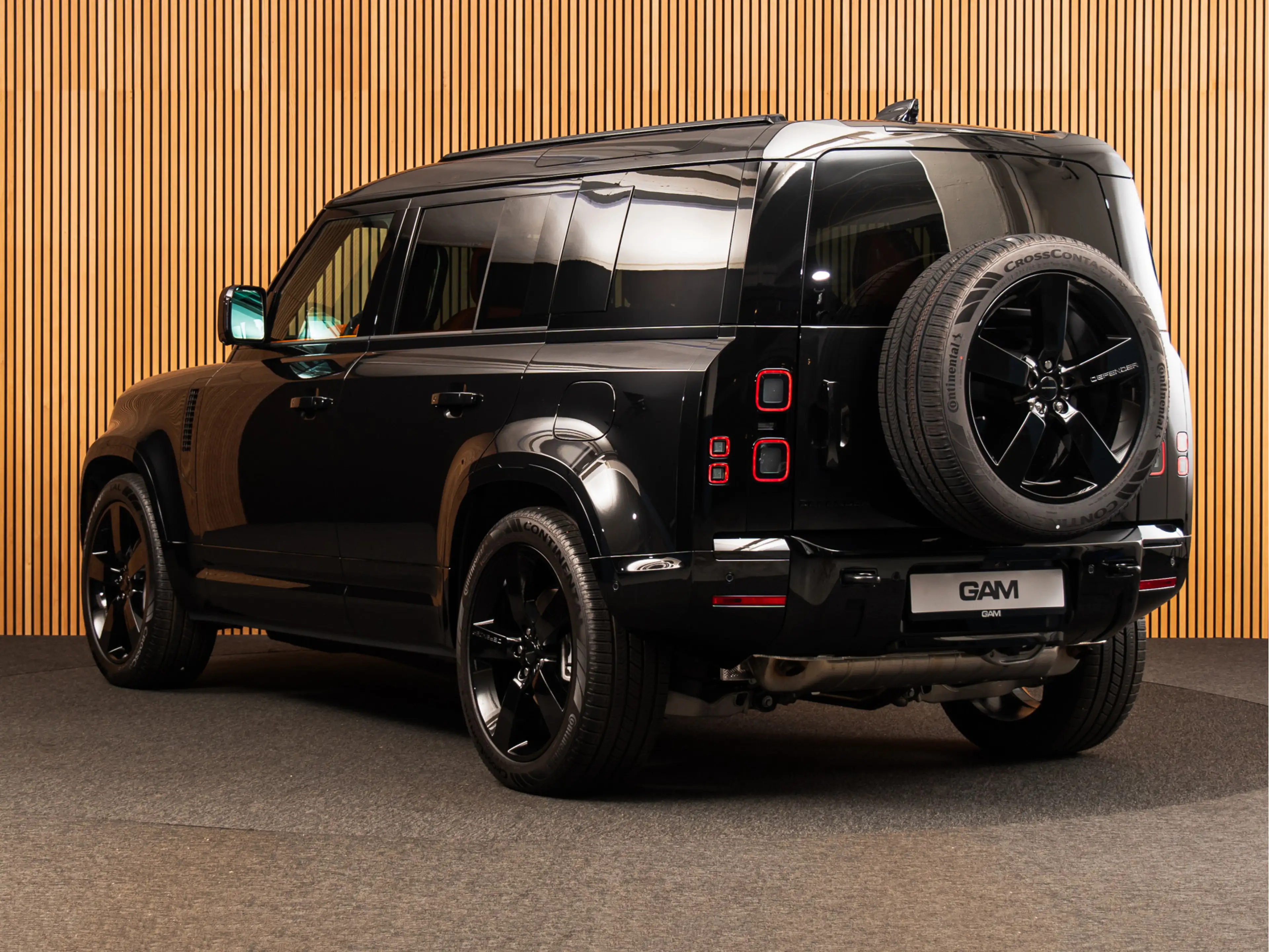Land Rover Defender 110 2.0 P300e 110 X-Dynamic HSE HERMES KLEUR LEDER — photo 3