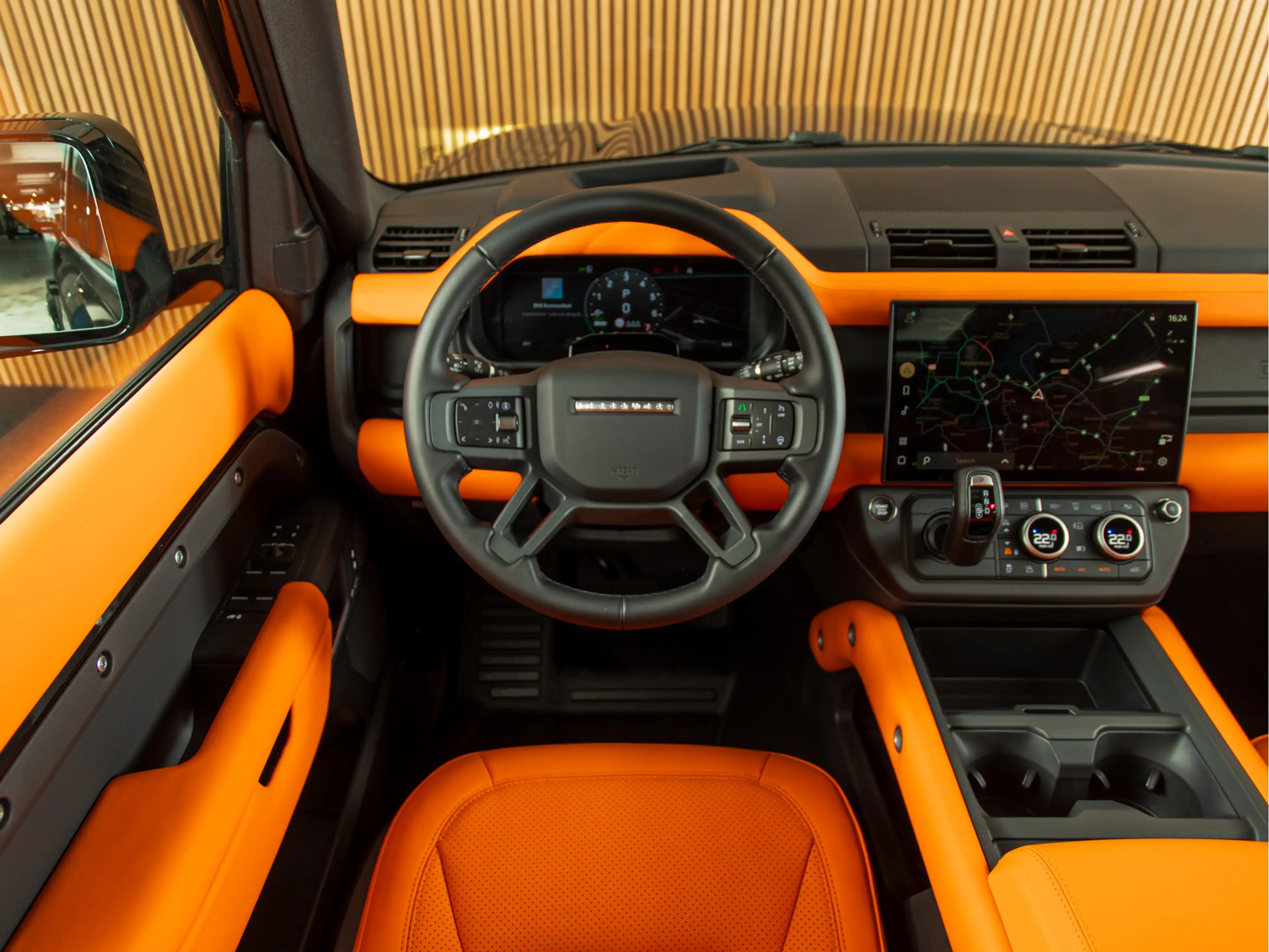 Land Rover Defender 110 2.0 P300e 110 X-Dynamic HSE HERMES KLEUR LEDER — photo 12