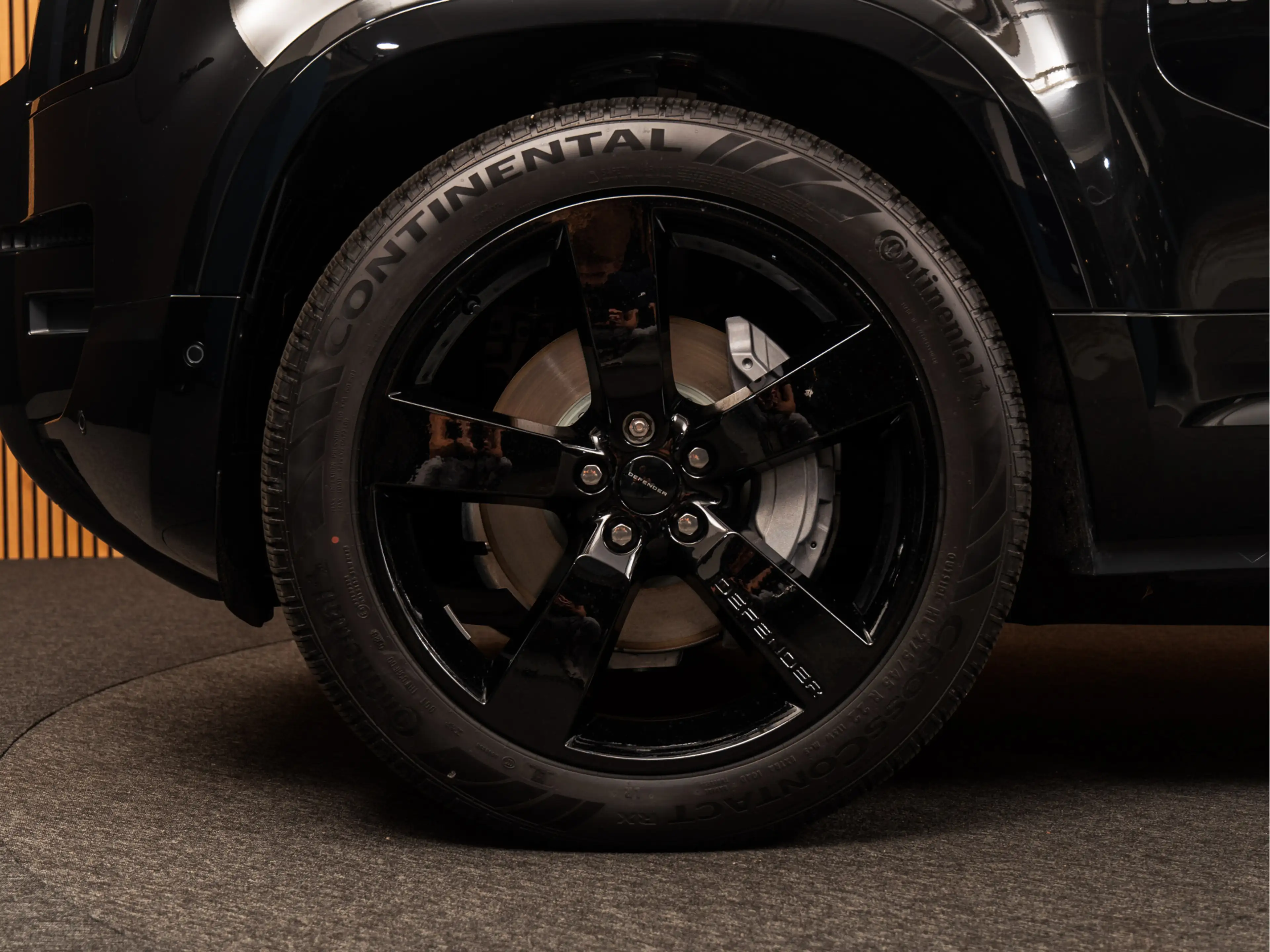 Land Rover Defender 110 2.0 P300e 110 X-Dynamic HSE HERMES KLEUR LEDER — photo 9