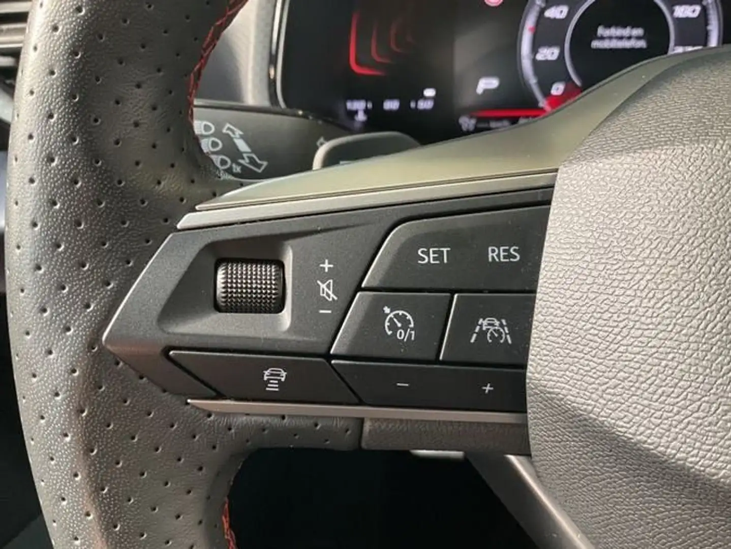 SEAT Ibiza FR 1.0TSI Automatik DSG Grau - 2